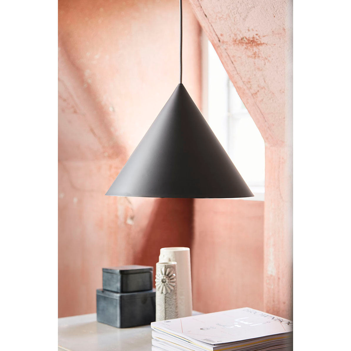 Caeluvyu Moderne Minimaliste Sombre Métal Suspension - Neutralighting