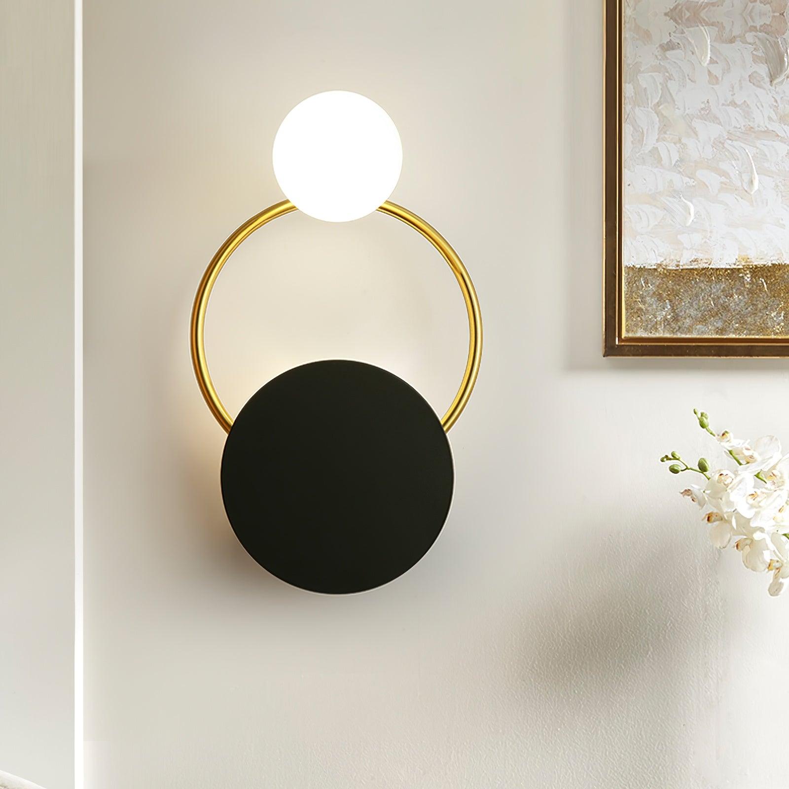 Arisha Applique Murale LED Moderne à Triple Anneau, Métal/Verre, Noir/Or, Chambre à Coucher - Neutralighting