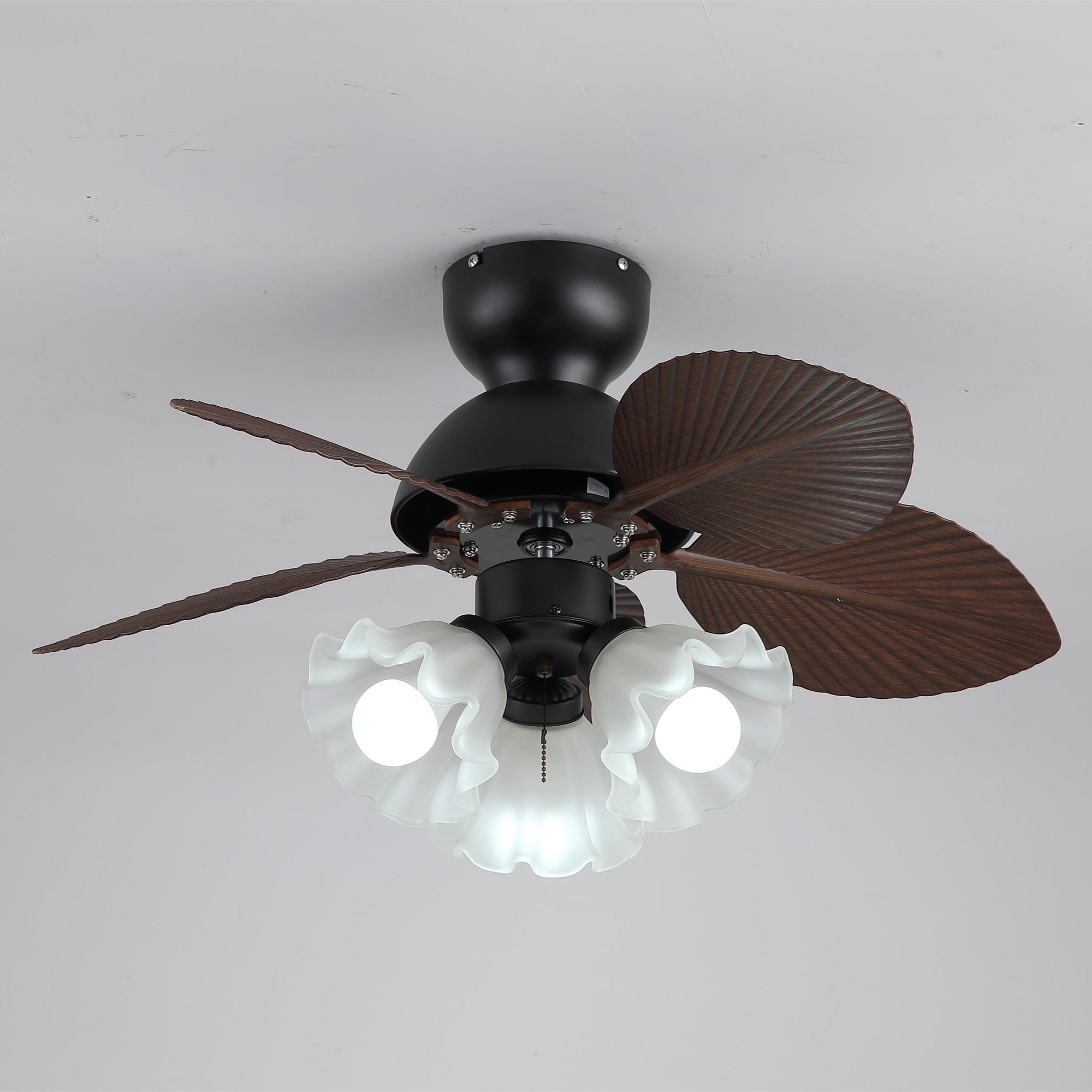 Plafonnier ventilateur Qers dans un intérieur moderne.