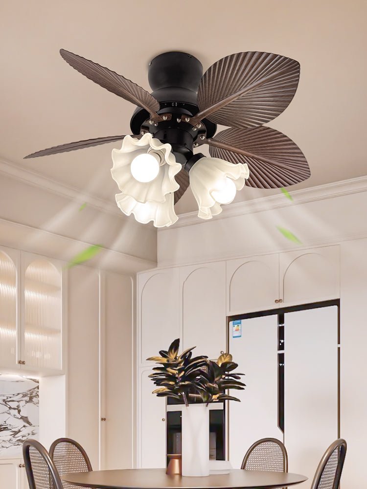 Plafonnier ventilateur Qers mettant en avant sa fonction de contrôle à 6 vitesses.