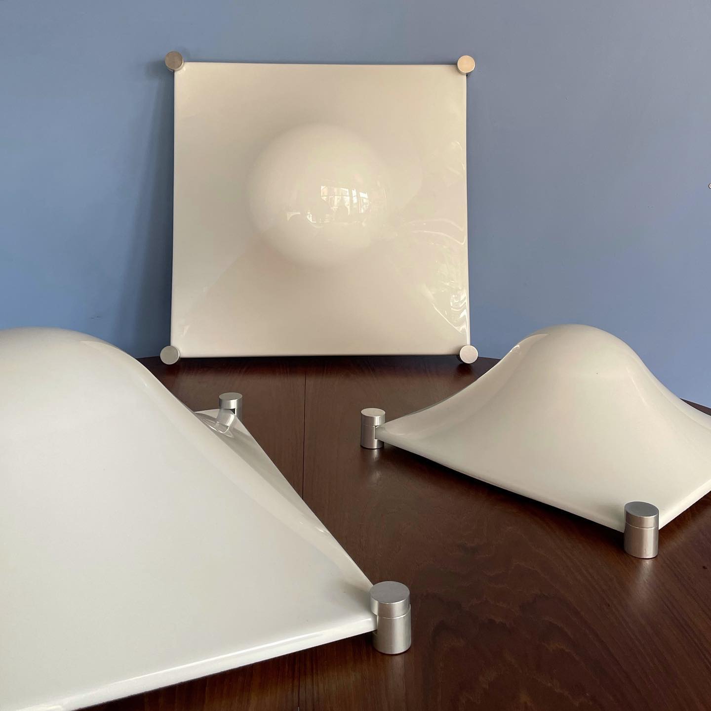 Bolla Plafonnier Courbe Triangle Abat-jour Minimaliste - Neutralighting