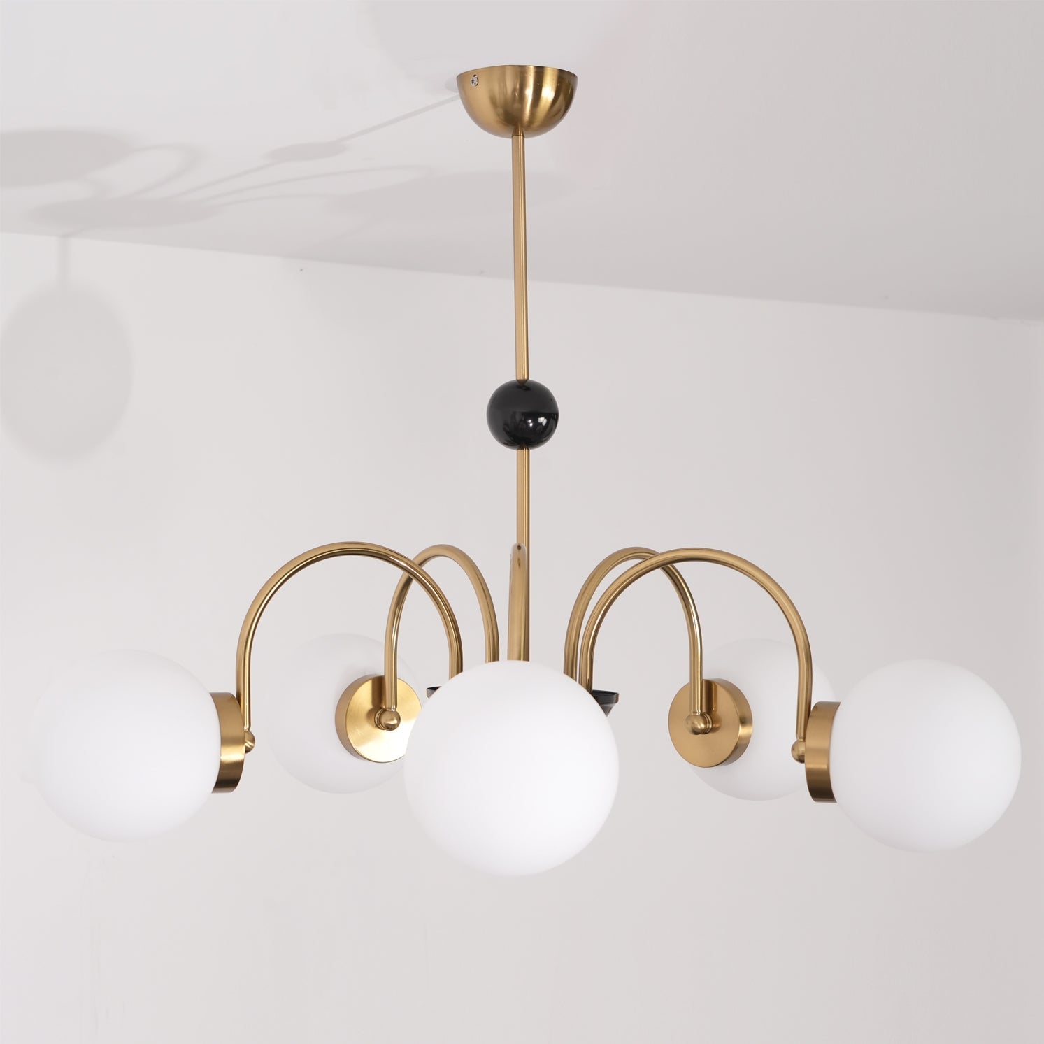 Lustra Chandelier Cadre en Tige et Blanc - Neutralighting