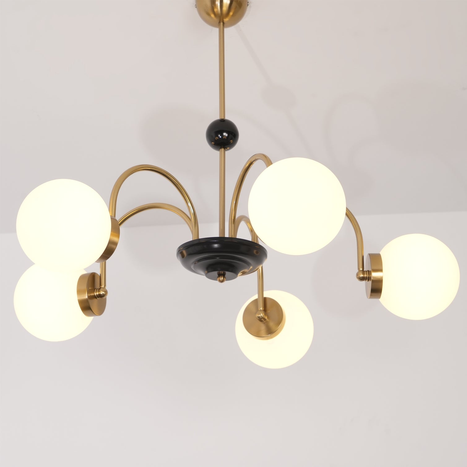 Lustra Chandelier Cadre en Tige et Blanc - Neutralighting