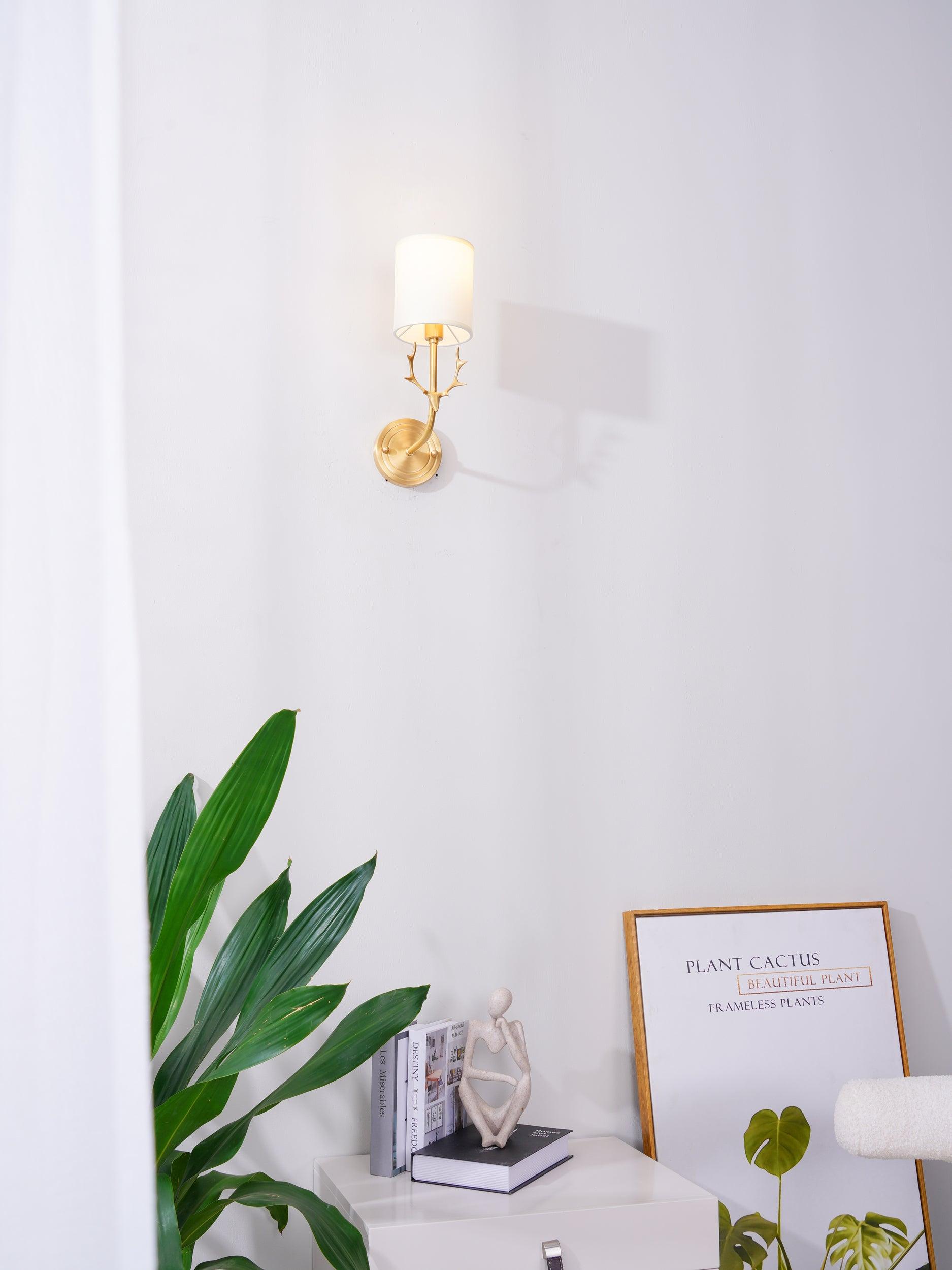 Noble Applique Murale Élégance Tête de Cerf Laiton - Neutralighting