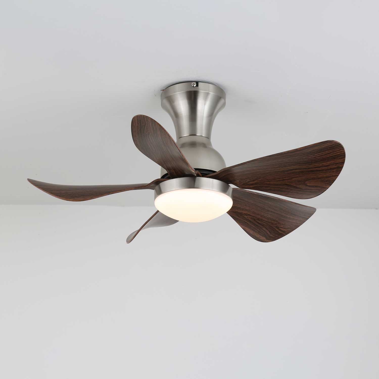 Télécommande du ventilateur de plafond Novaro avec lumière pour les 6 vitesses du ventilateur et les fonctions d'éclairage