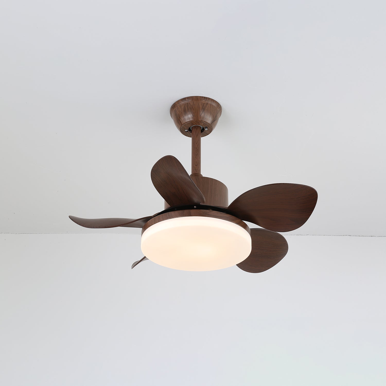 Plafonnier Ventilateur Alenya en bois, profil latéral