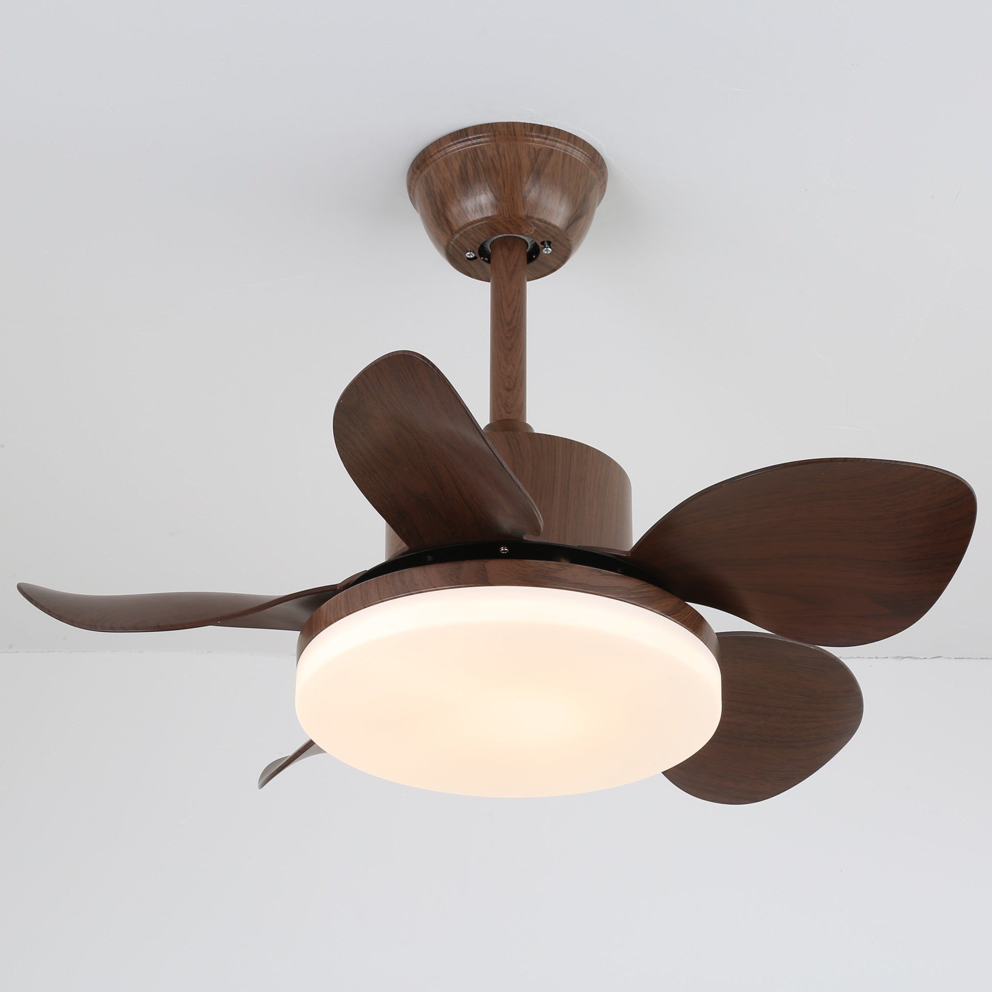 Plafonnier Ventilateur Alenya en bois dans un intérieur contemporain