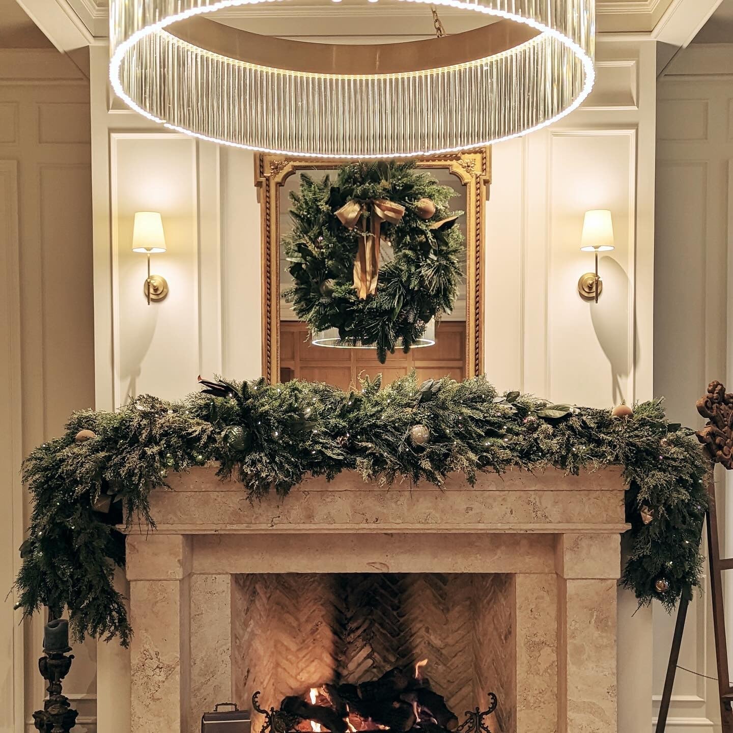 Theodore Applique Murale en Laiton et Tissu - Neutralighting