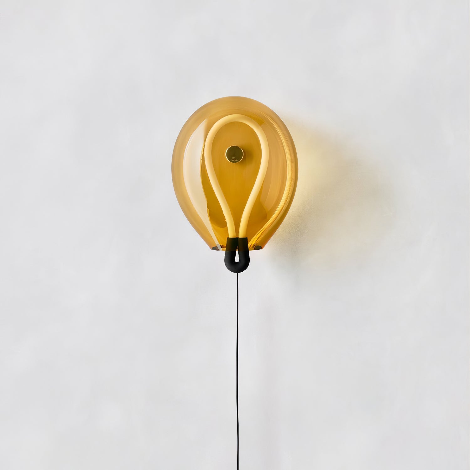 Lysolila Premium Nordic Art Glass Wall Light - Neutralighting