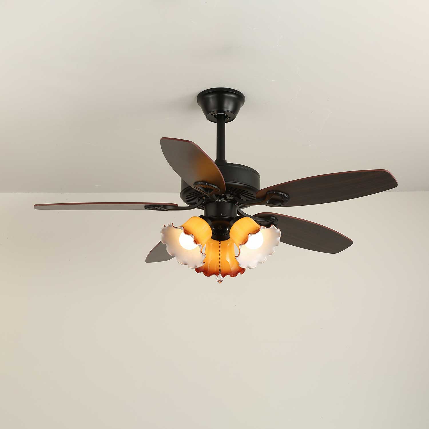 Plafonnier Ventilateur Calviera en Bois et Verre Vintage, ventilateur en mouvement