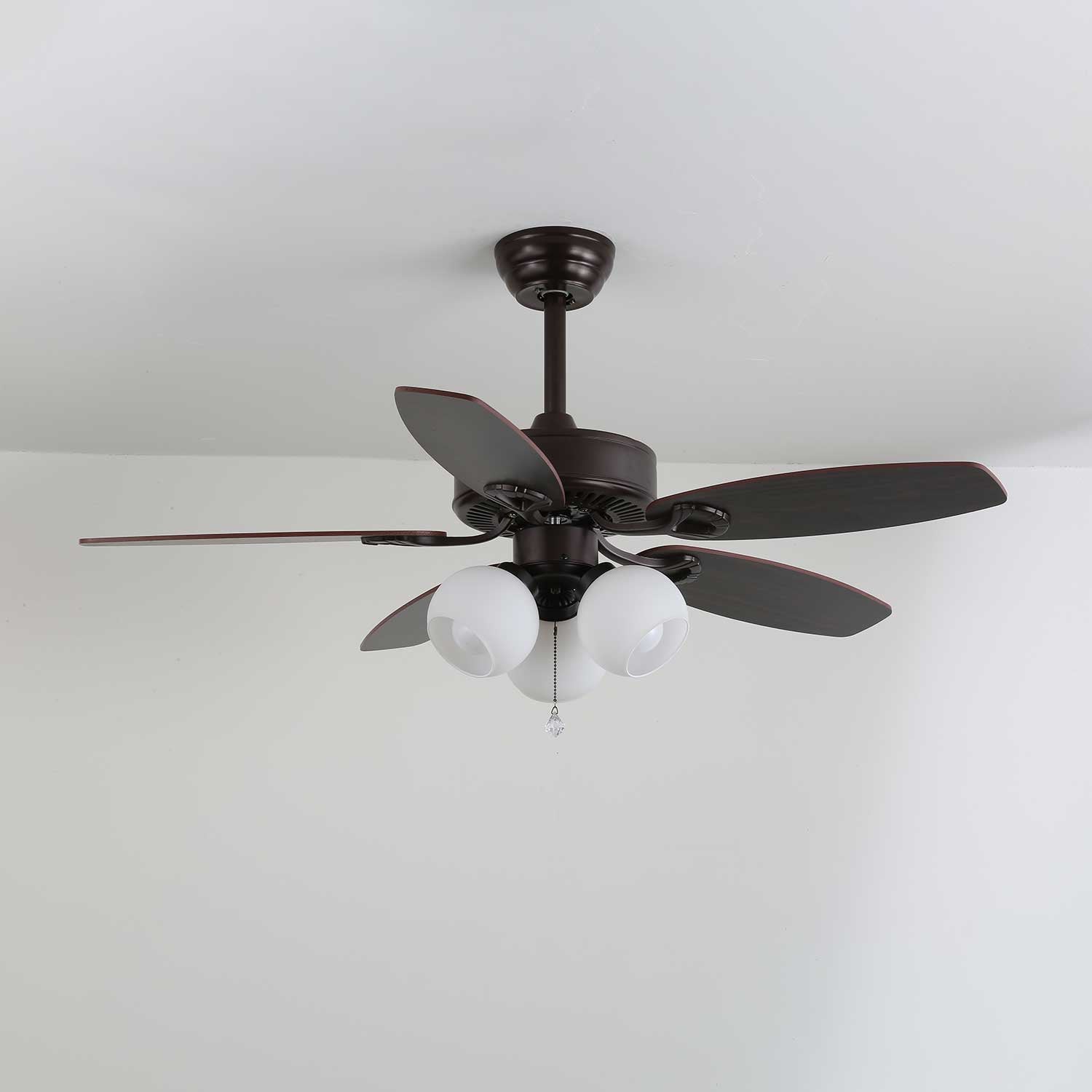 Plafonnier Ventilateur Calviera en Bois et Verre Vintage, fonctionnel et élégant