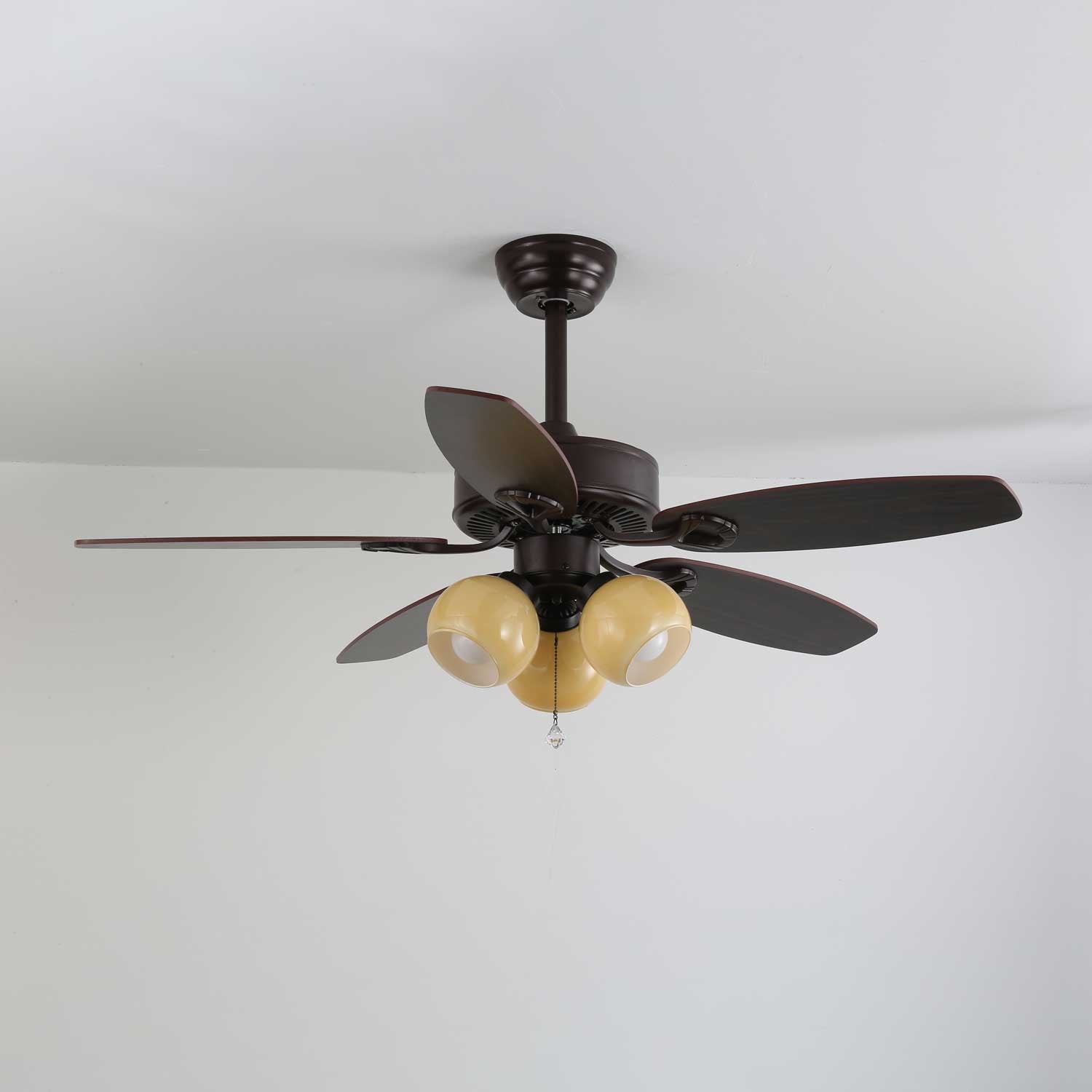 Plafonnier Ventilateur Calviera en Bois et Verre Vintage, facile à installer