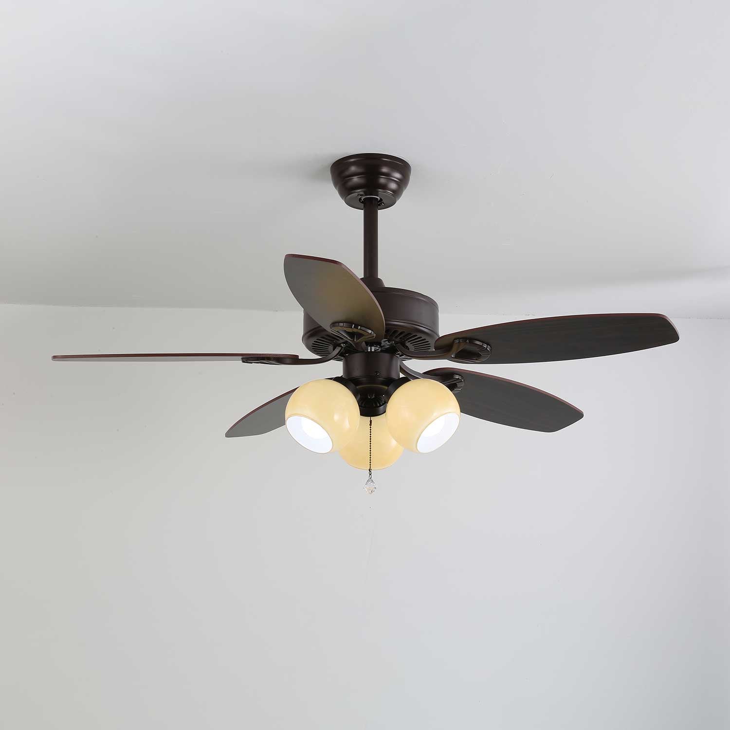 Plafonnier Ventilateur Calviera en Bois et Verre Vintage, construction durable