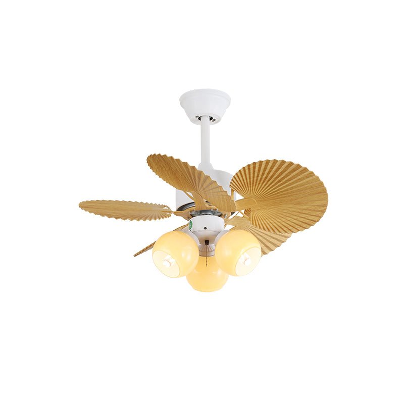 Vue détaillée du plafonnier ventilateur Liora en verre multicolore