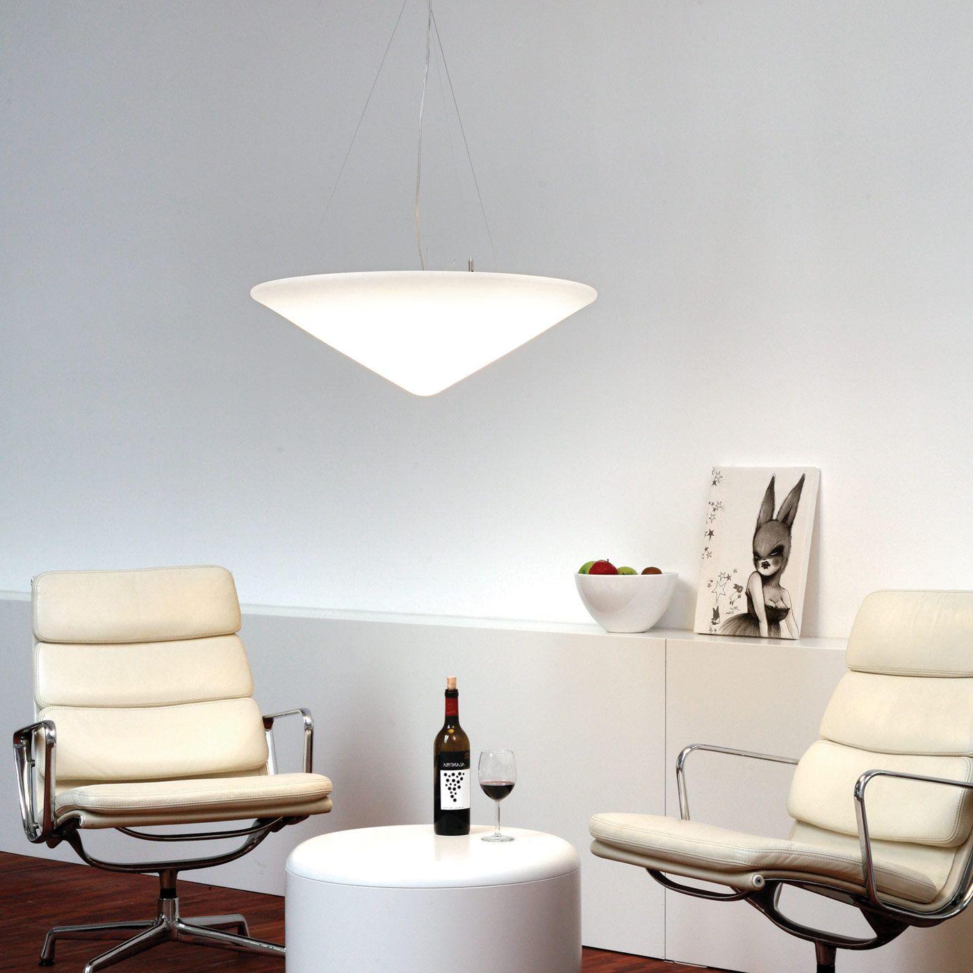 Solara Lampe Suspendue Polyéthylène Chapeau Incliné Minimaliste - Neutralighting