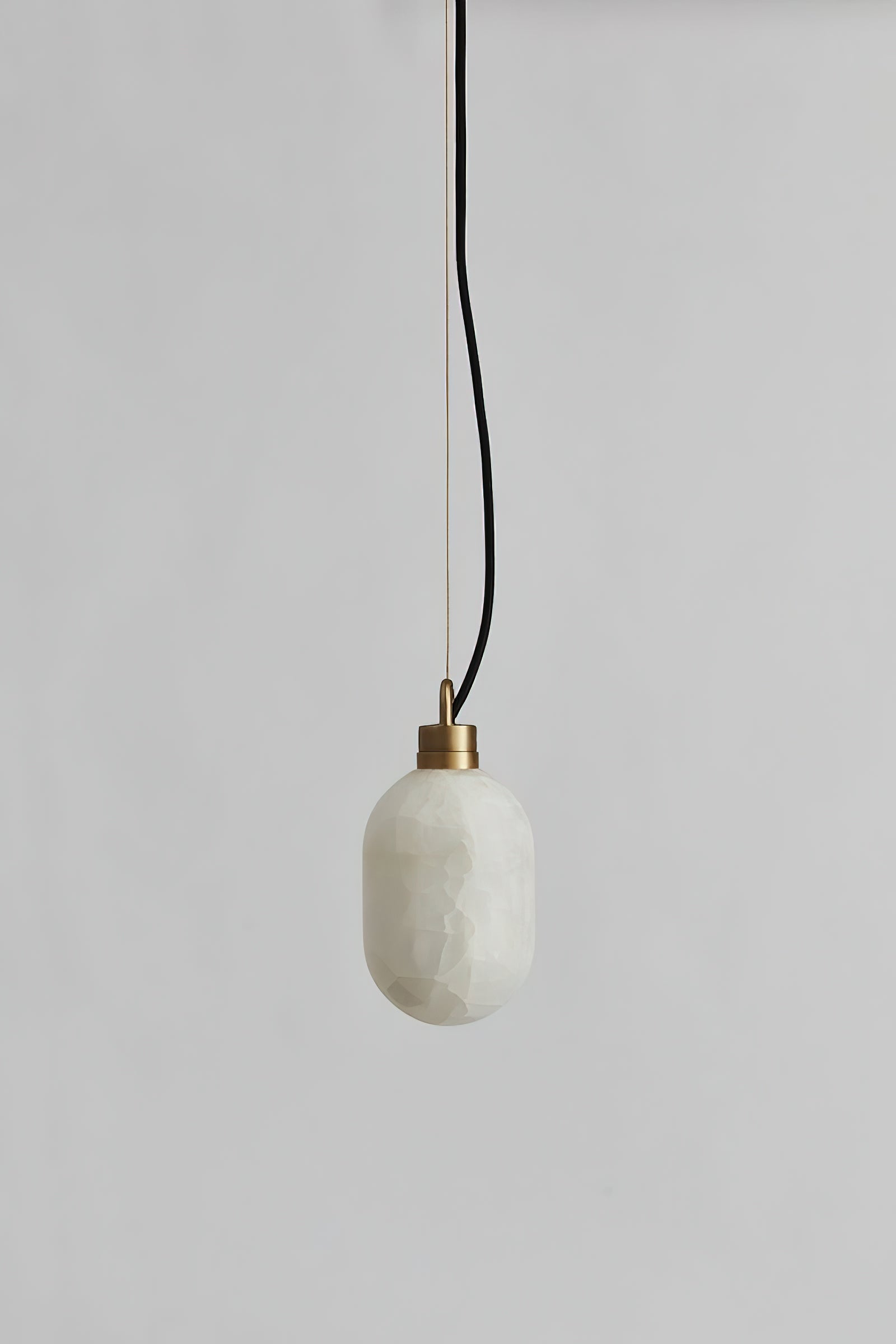 Umbra Lampe Pendante en Métal de Laiton et Albâtre Minimaliste Moderne - Neutralighting