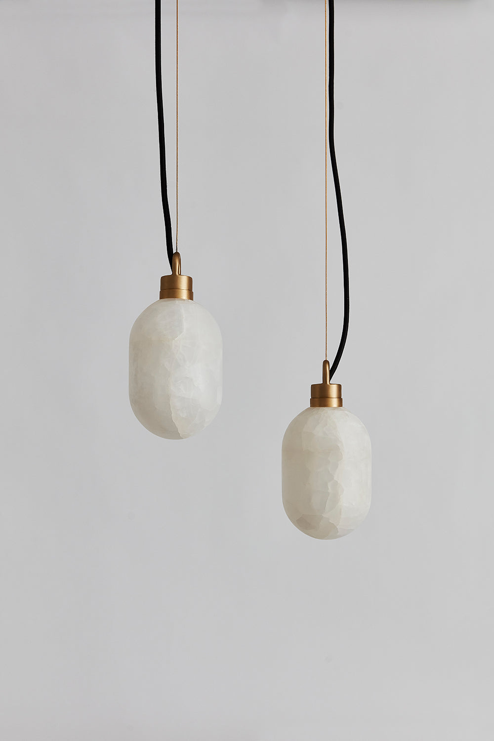 Umbra Lampe Pendante en Métal de Laiton et Albâtre Minimaliste Moderne - Neutralighting