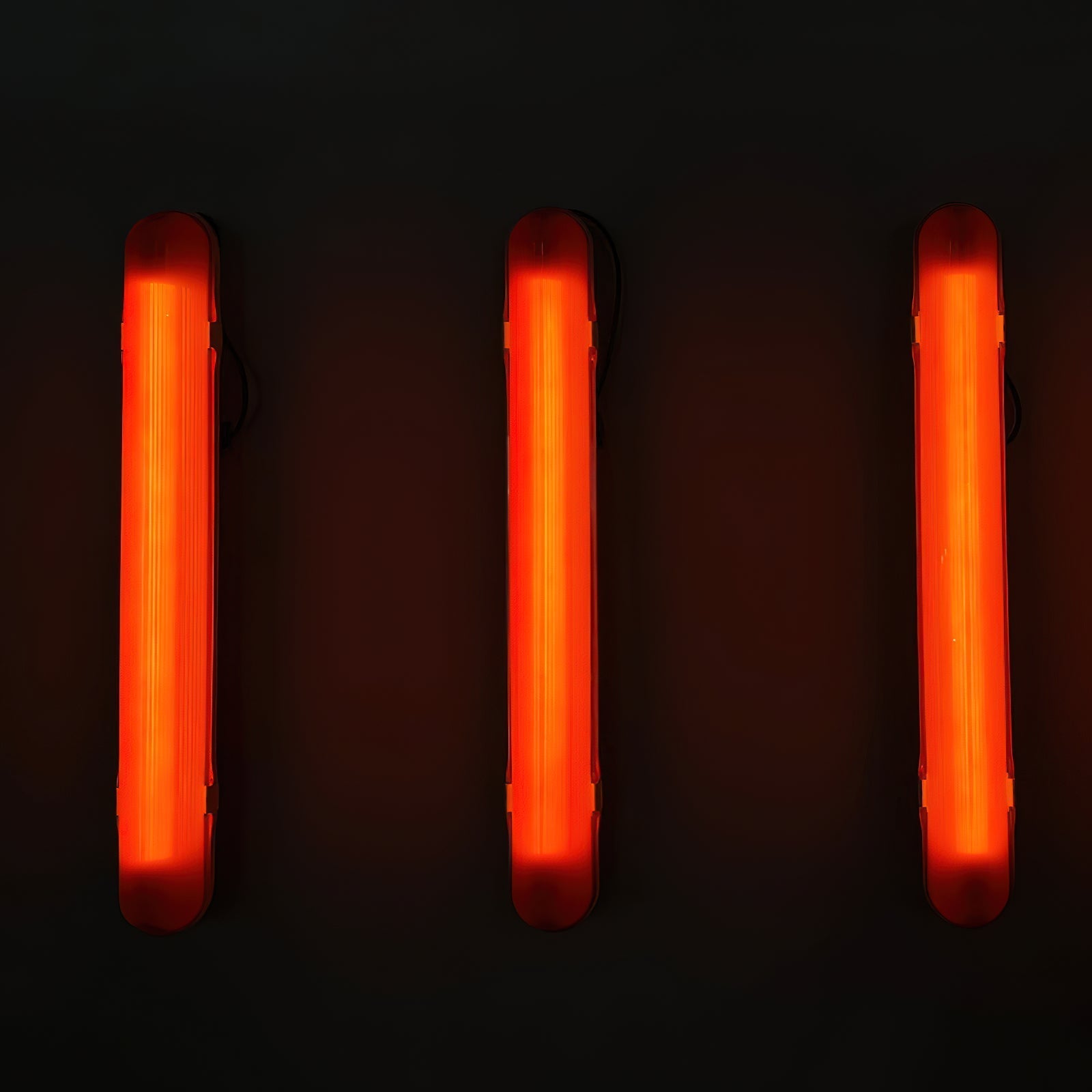 Vivid Modern Minimalist Joy Plug-in Red Plastic Wall Lamp - Lamp Copper