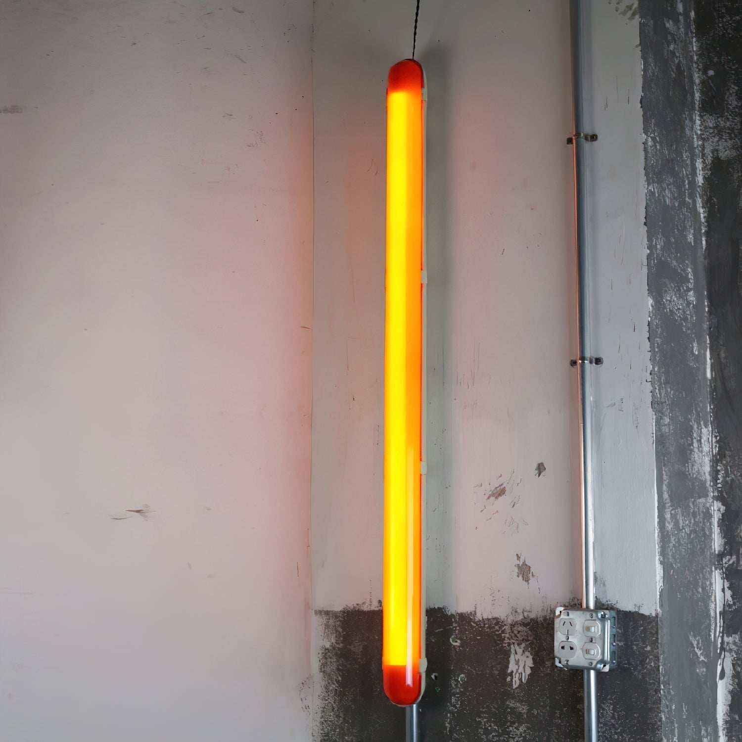 Vivid Modern Minimalist Joy Plug-in Red Plastic Wall Lamp - Lamp Copper