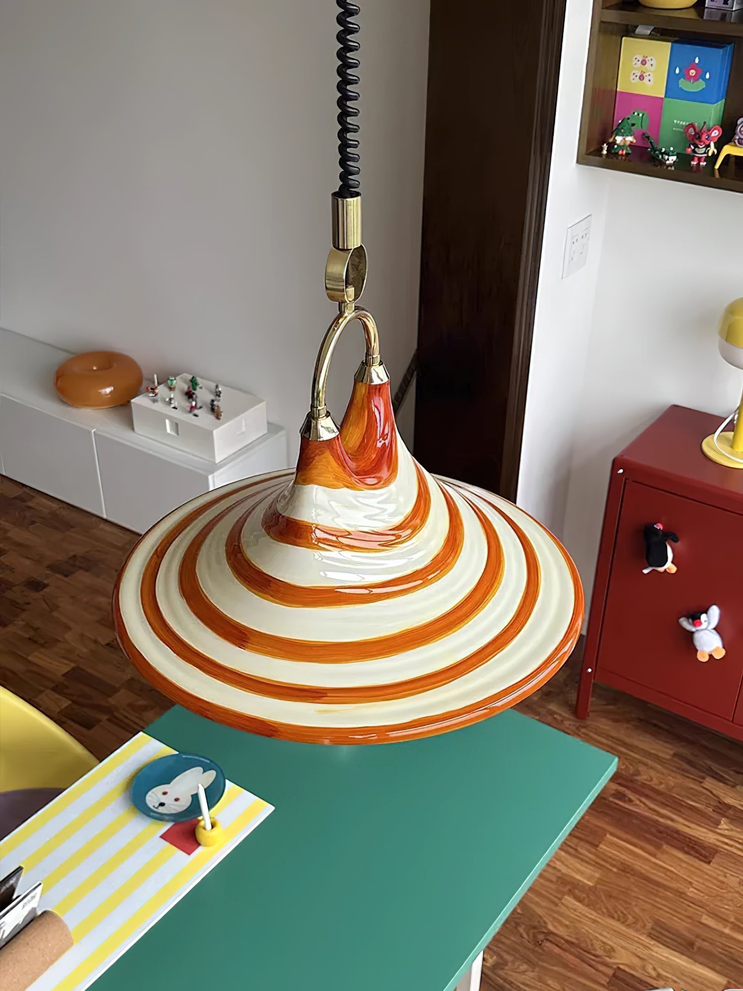 Aria Lustre en Plastique à Créativité Individuelle en Forme de Trompette - Neutralighting