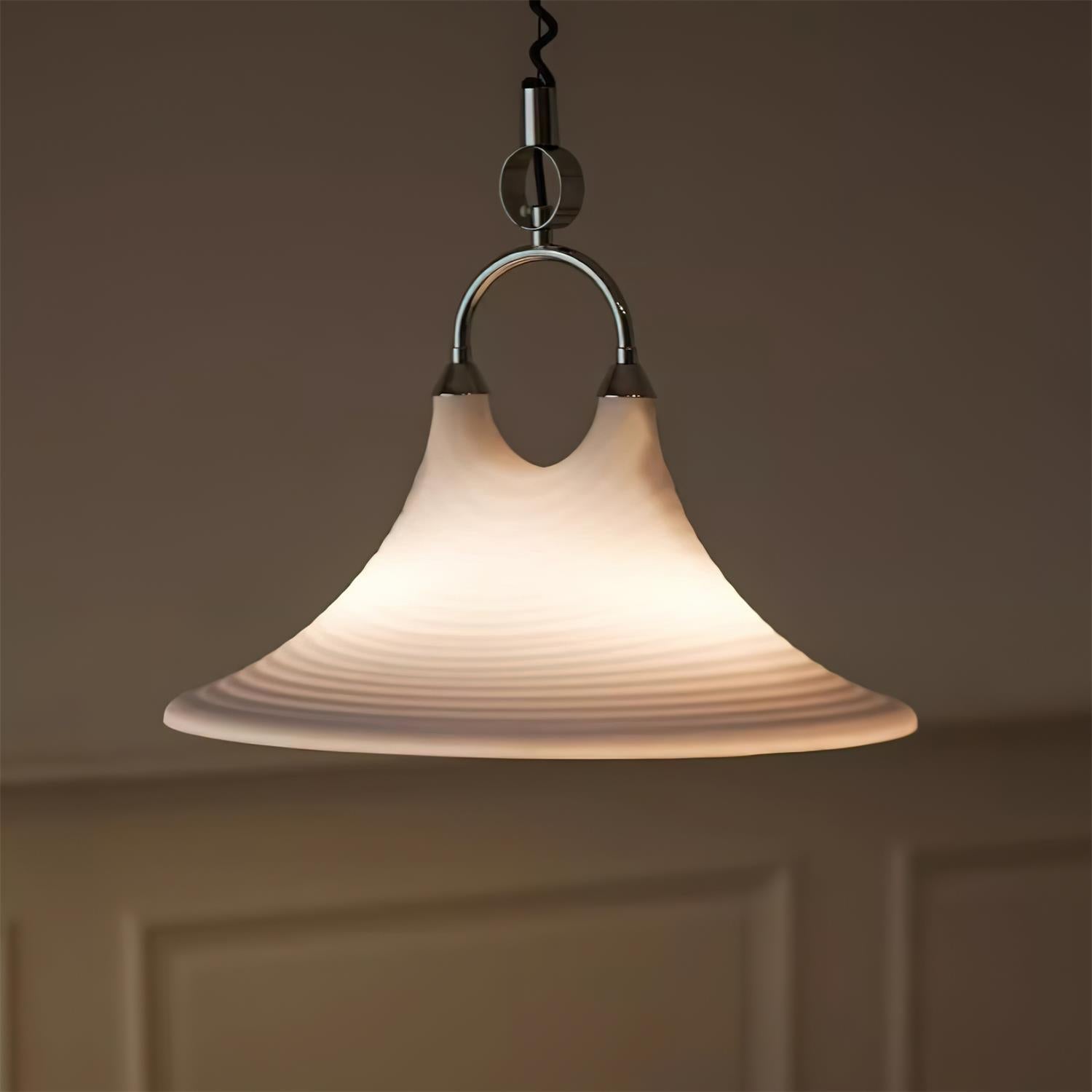 Aria Lustre en Plastique à Créativité Individuelle en Forme de Trompette - Neutralighting