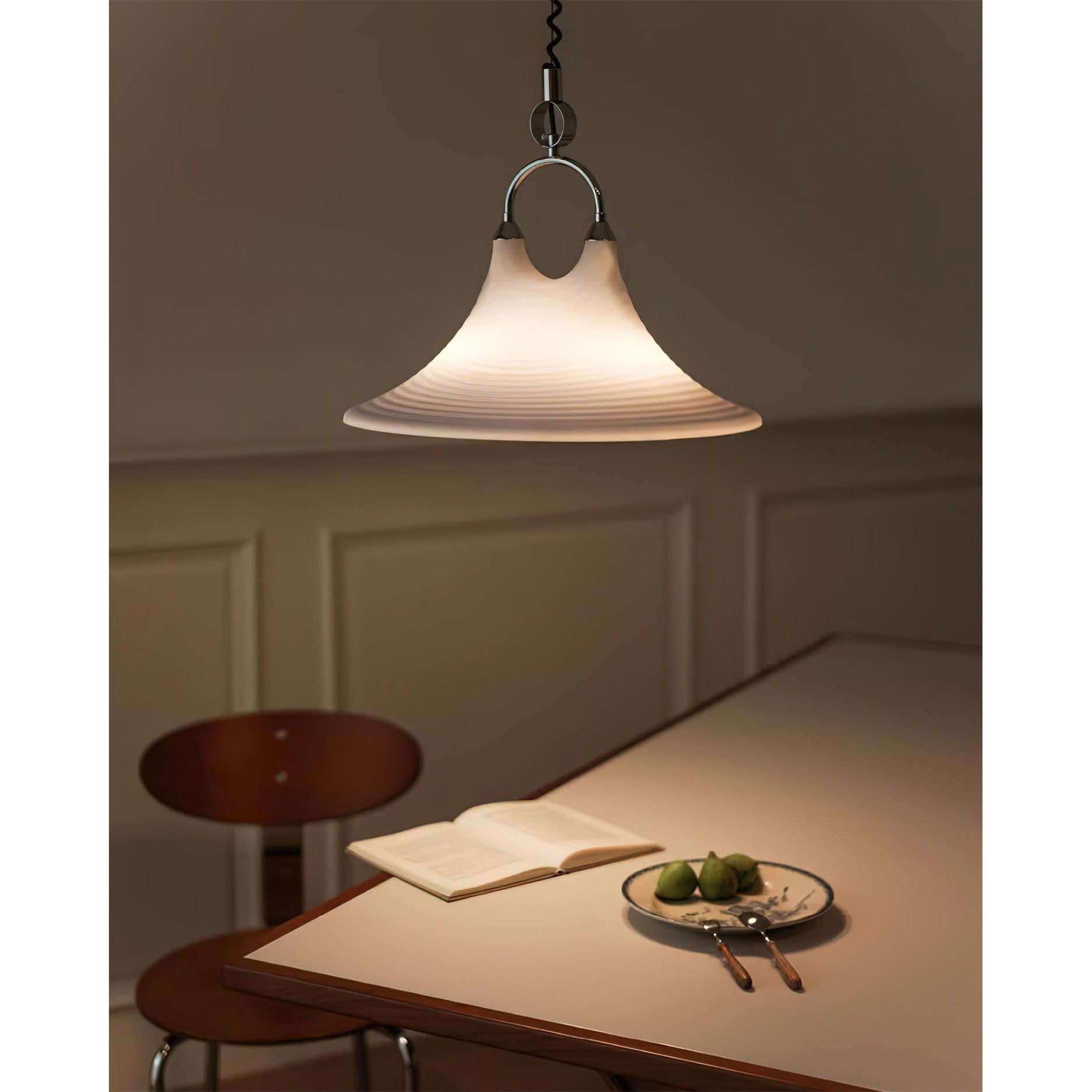 Aria Lustre en Plastique à Créativité Individuelle en Forme de Trompette - Neutralighting