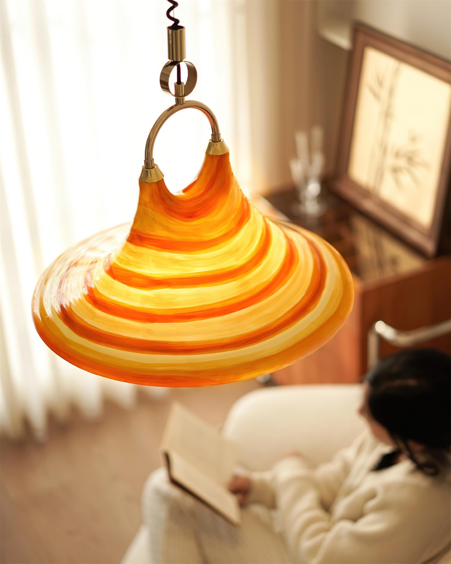 Aria Lustre en Plastique à Créativité Individuelle en Forme de Trompette - Neutralighting