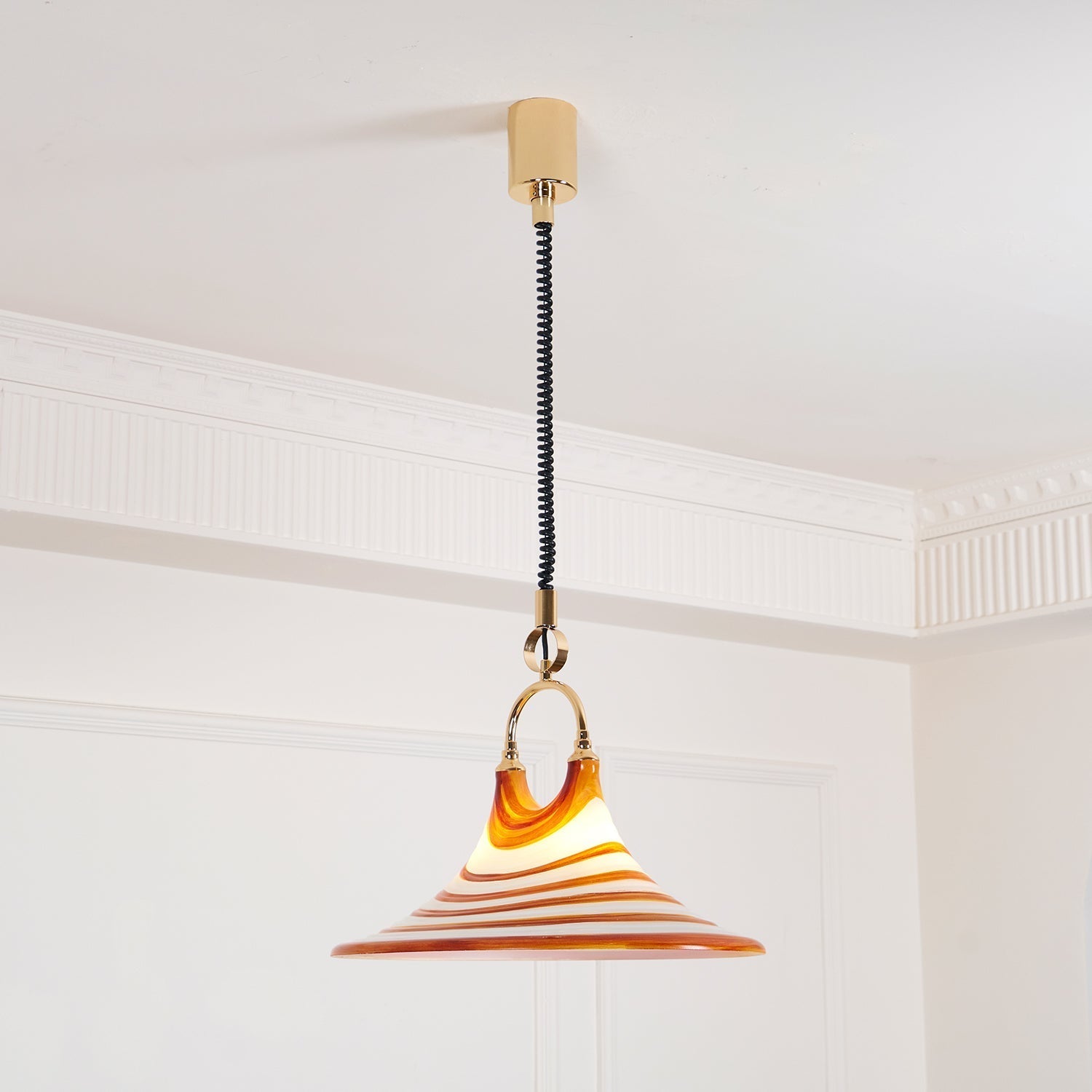 Aria Lustre en Plastique à Créativité Individuelle en Forme de Trompette - Neutralighting