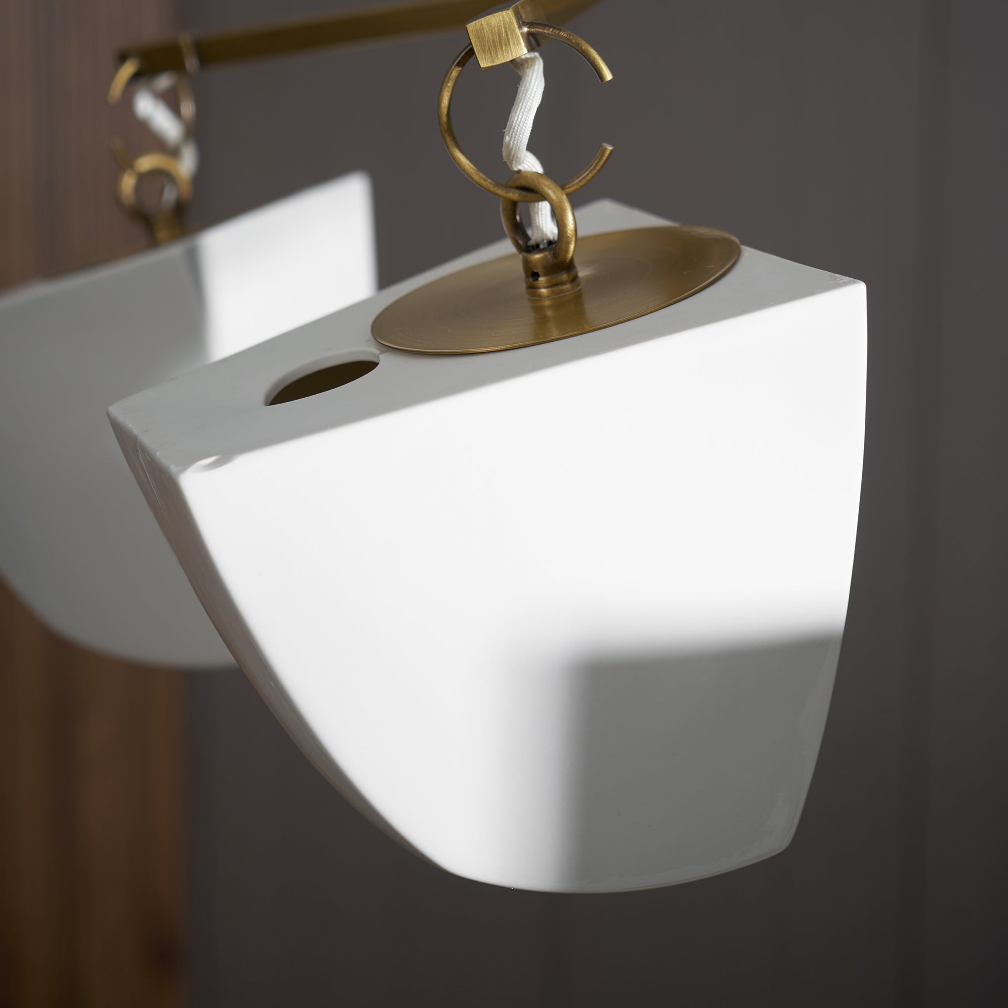 Iris Lustre en Laiton et Céramique à Créativité Individuelle Mobile - Neutralighting