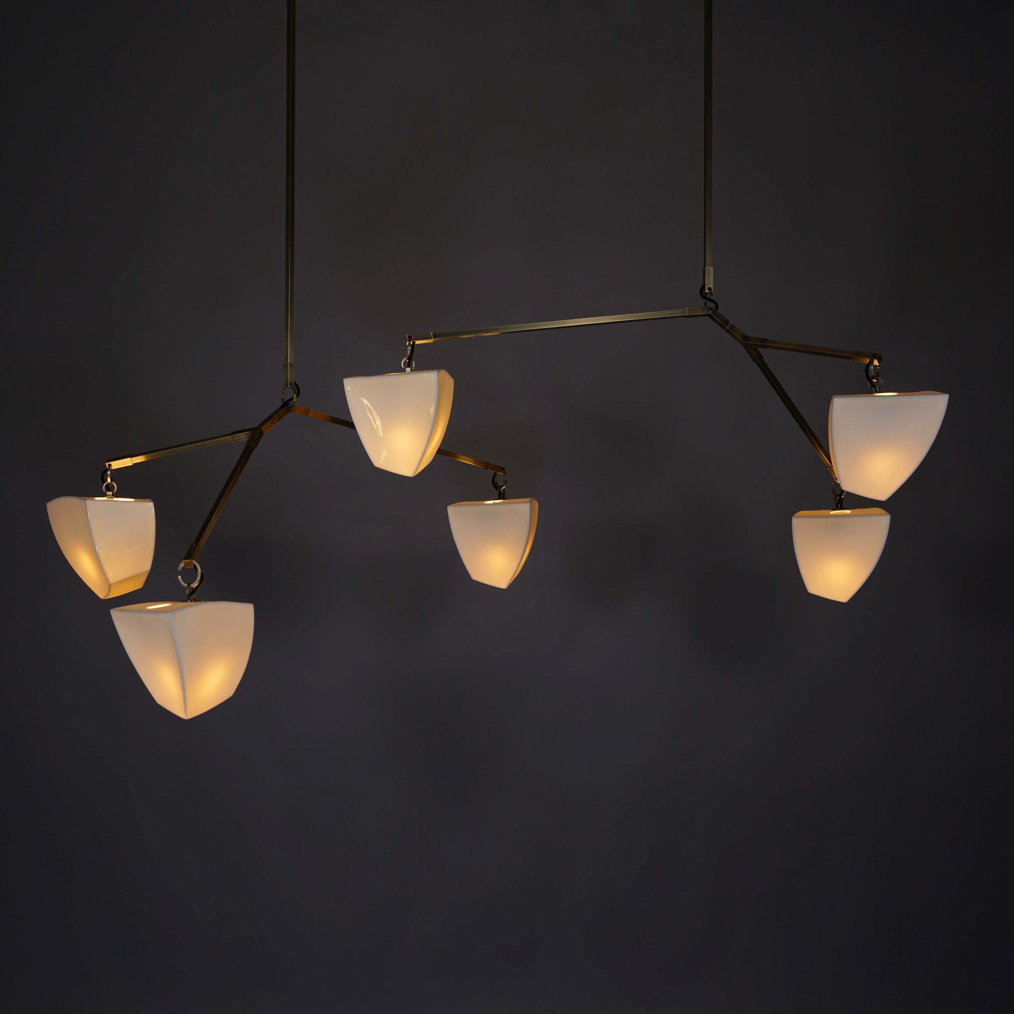 Iris Lustre en Laiton et Céramique à Créativité Individuelle Mobile - Neutralighting