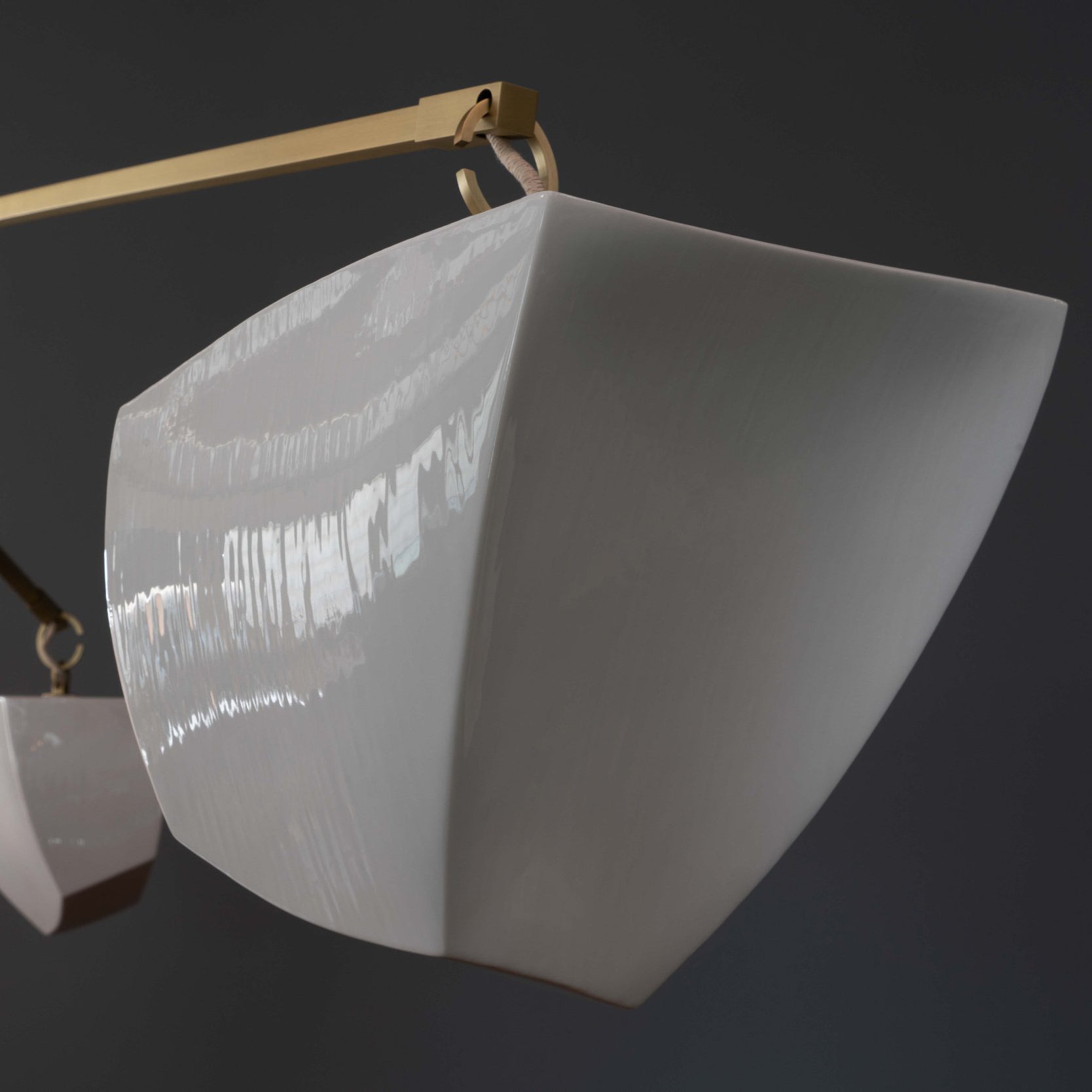 Iris Lustre en Laiton et Céramique à Créativité Individuelle Mobile - Neutralighting