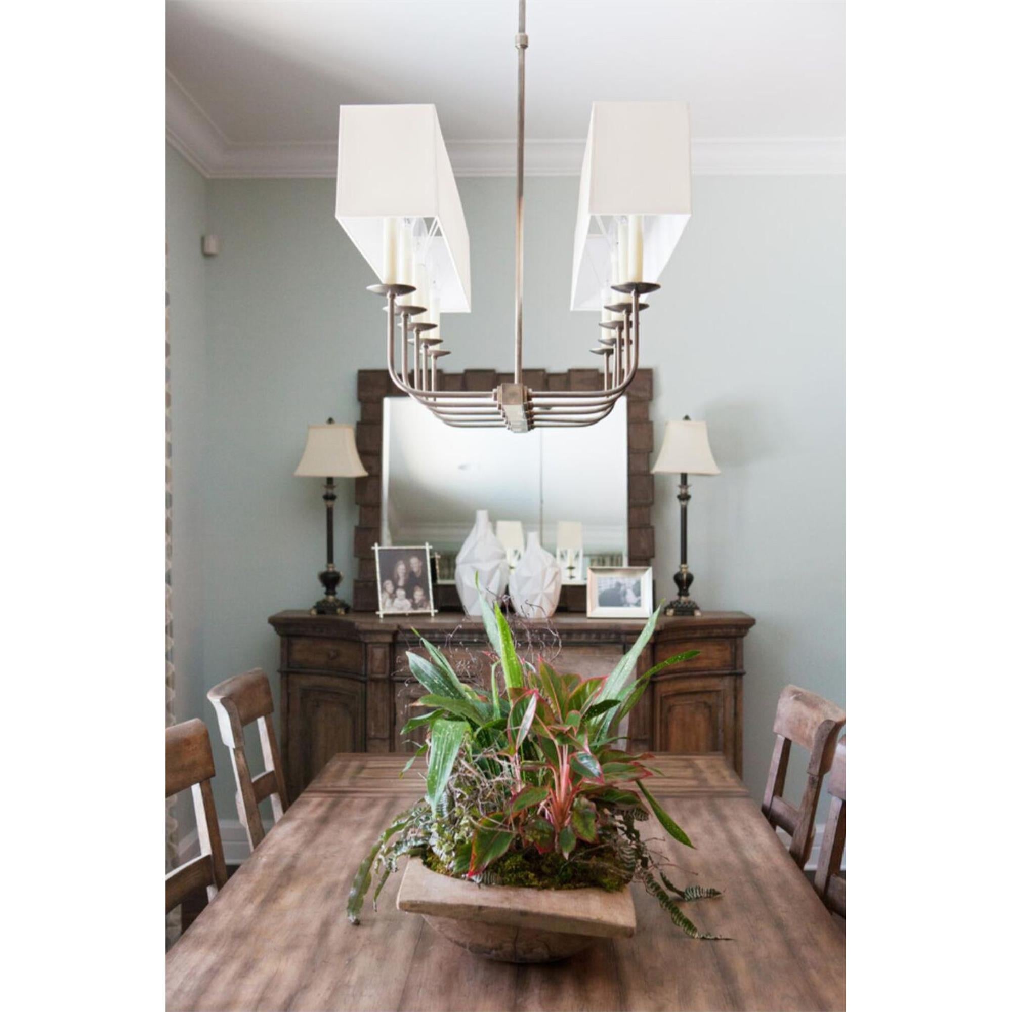Beacon Chandelier Linéaire Moderne Minimaliste en Laiton, Métal et Tissu - Neutralighting