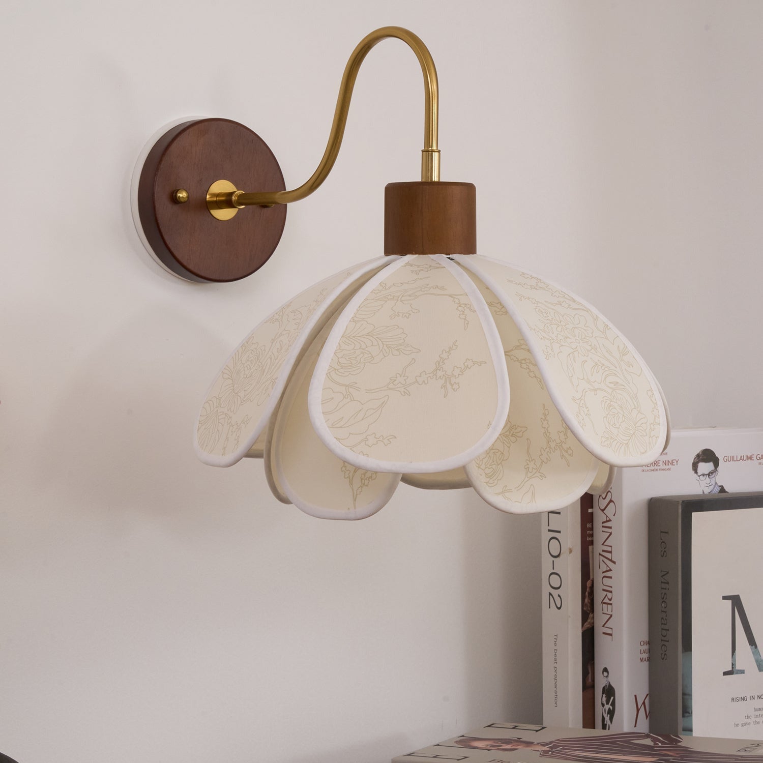 Yuki Applique Murale Florale en Bois et Tissu - Neutralighting