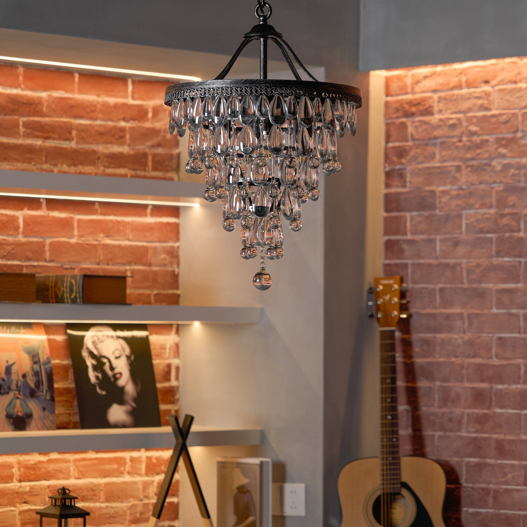 Blink Lustre Unique En Cristal Et Métal En Forme De Pyramide Inversée - Neutralighting