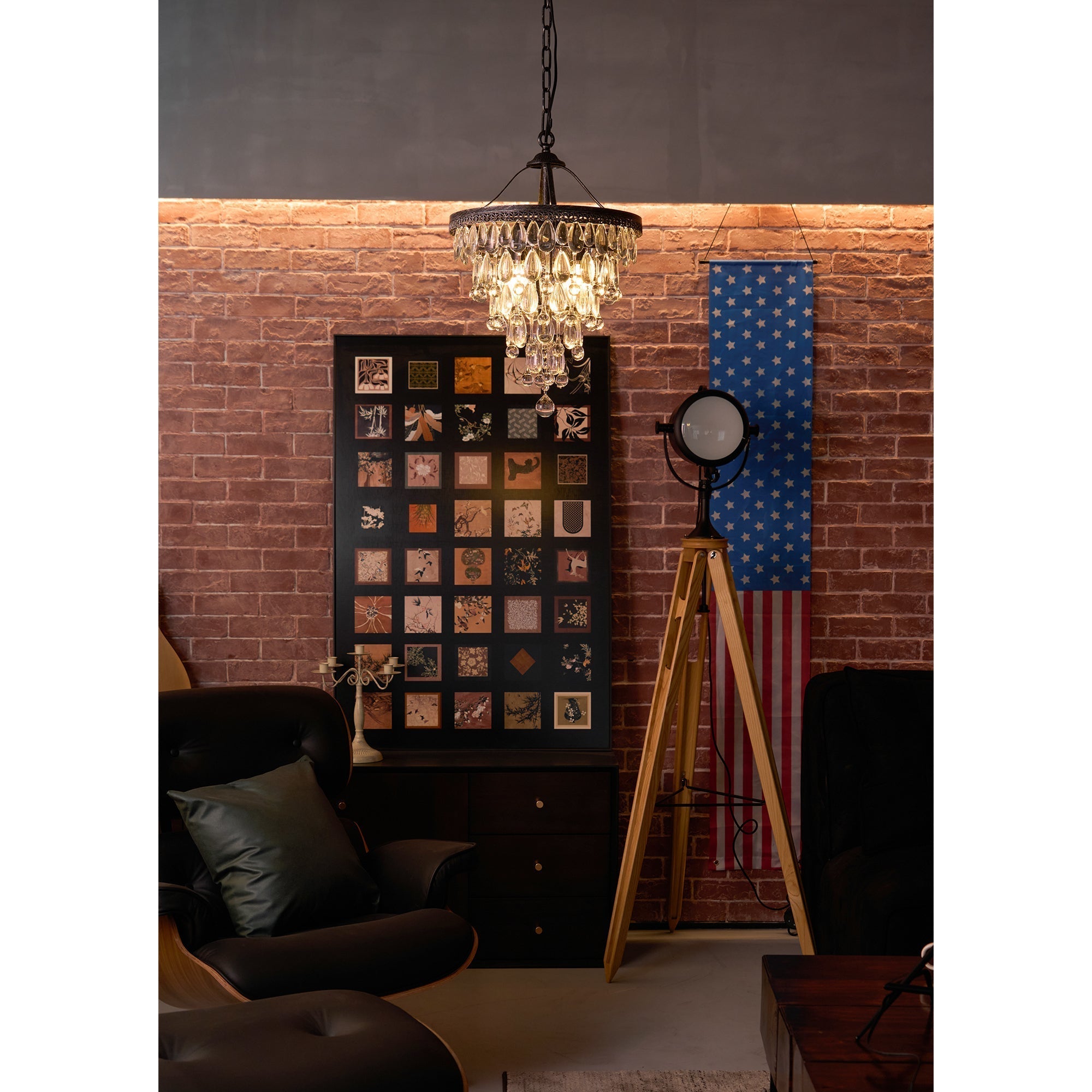 Blink Lustre Unique En Cristal Et Métal En Forme De Pyramide Inversée - Neutralighting