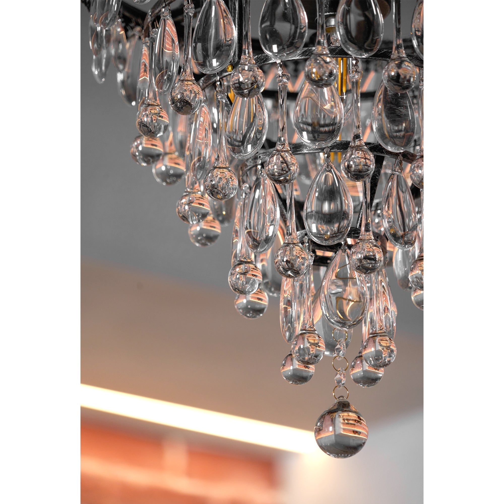 Blink Lustre Unique En Cristal Et Métal En Forme De Pyramide Inversée - Neutralighting