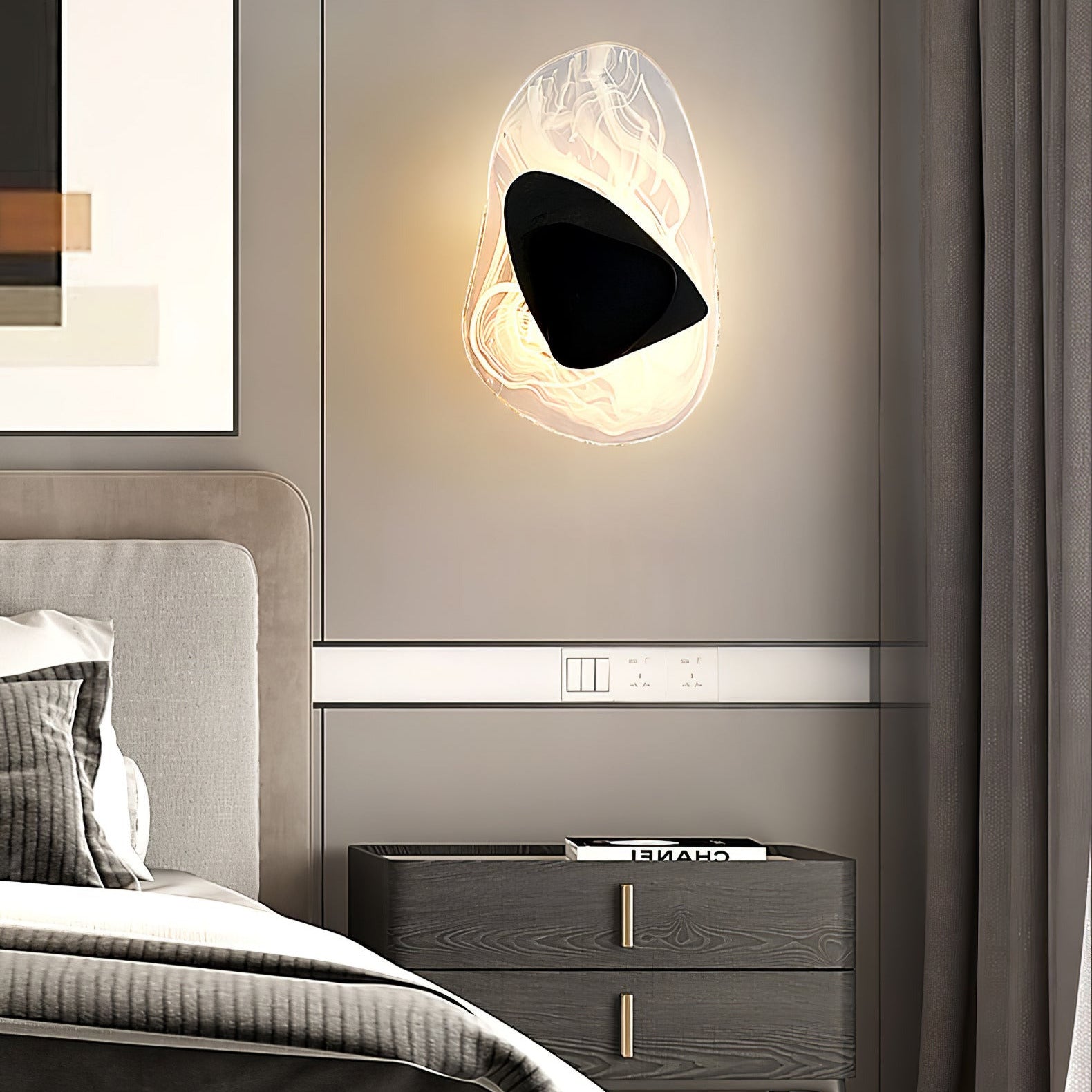 Beatrice Applique Murale Artistique en Verre Noir - Neutralighting