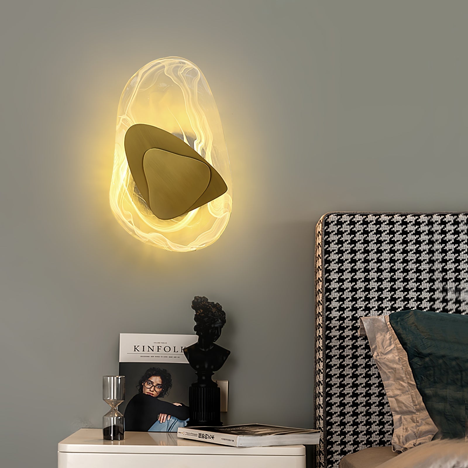 Beatrice Applique Murale Artistique en Verre Noir - Neutralighting