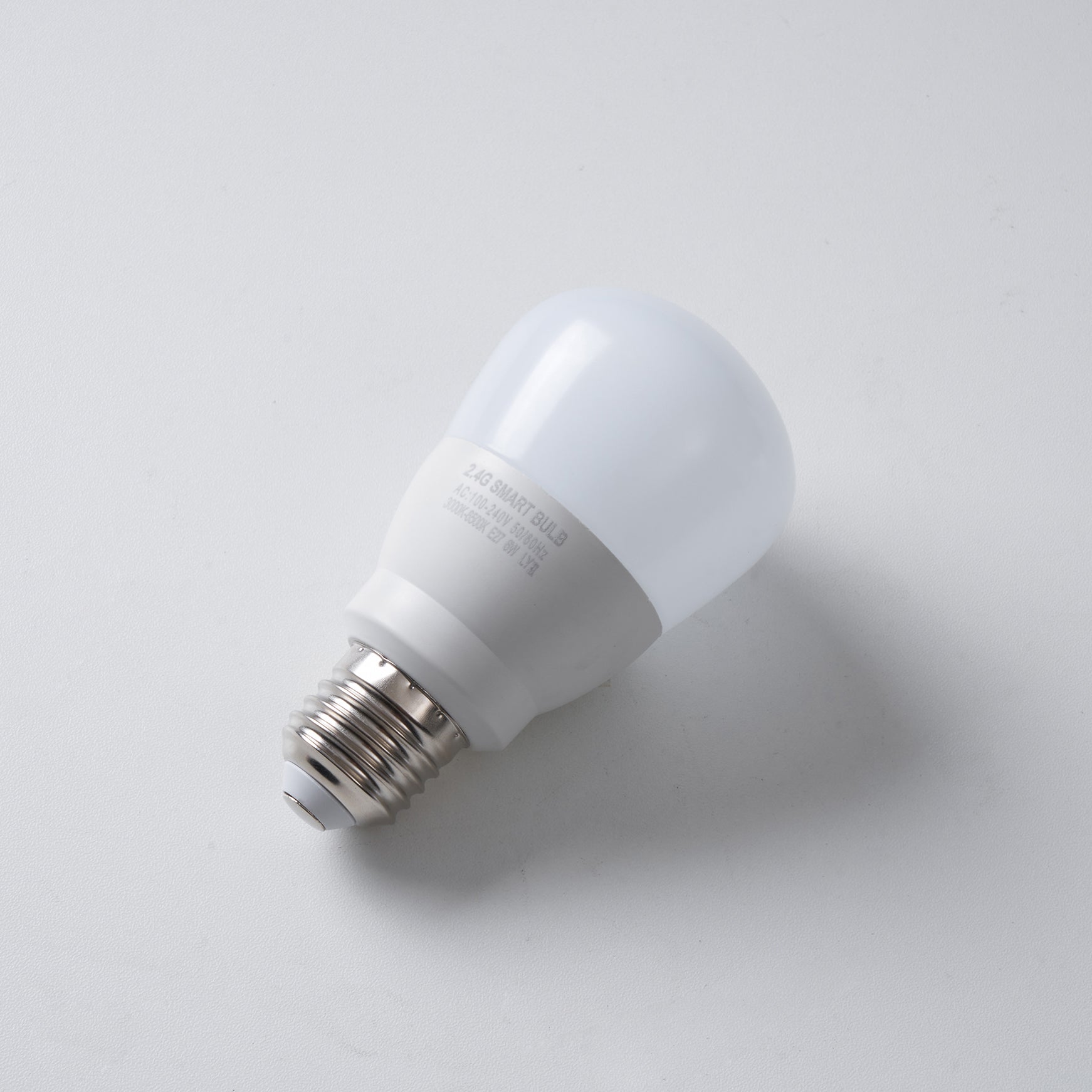 Clad Ampoule LED Dimmable en Verre E27 6W - Neutralighting