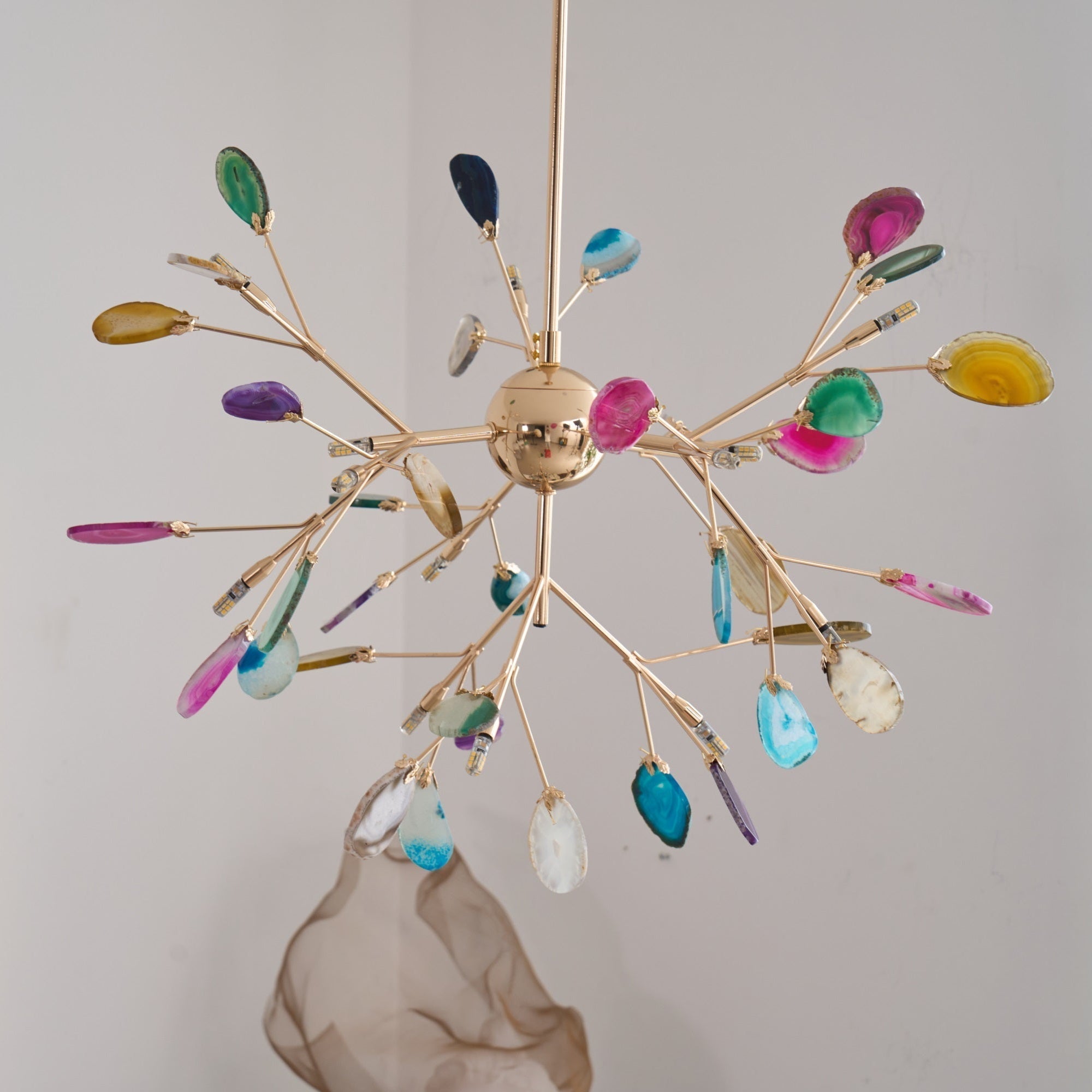 Lustra Chandelier Feuille Colorée Bras Dorés - Neutralighting