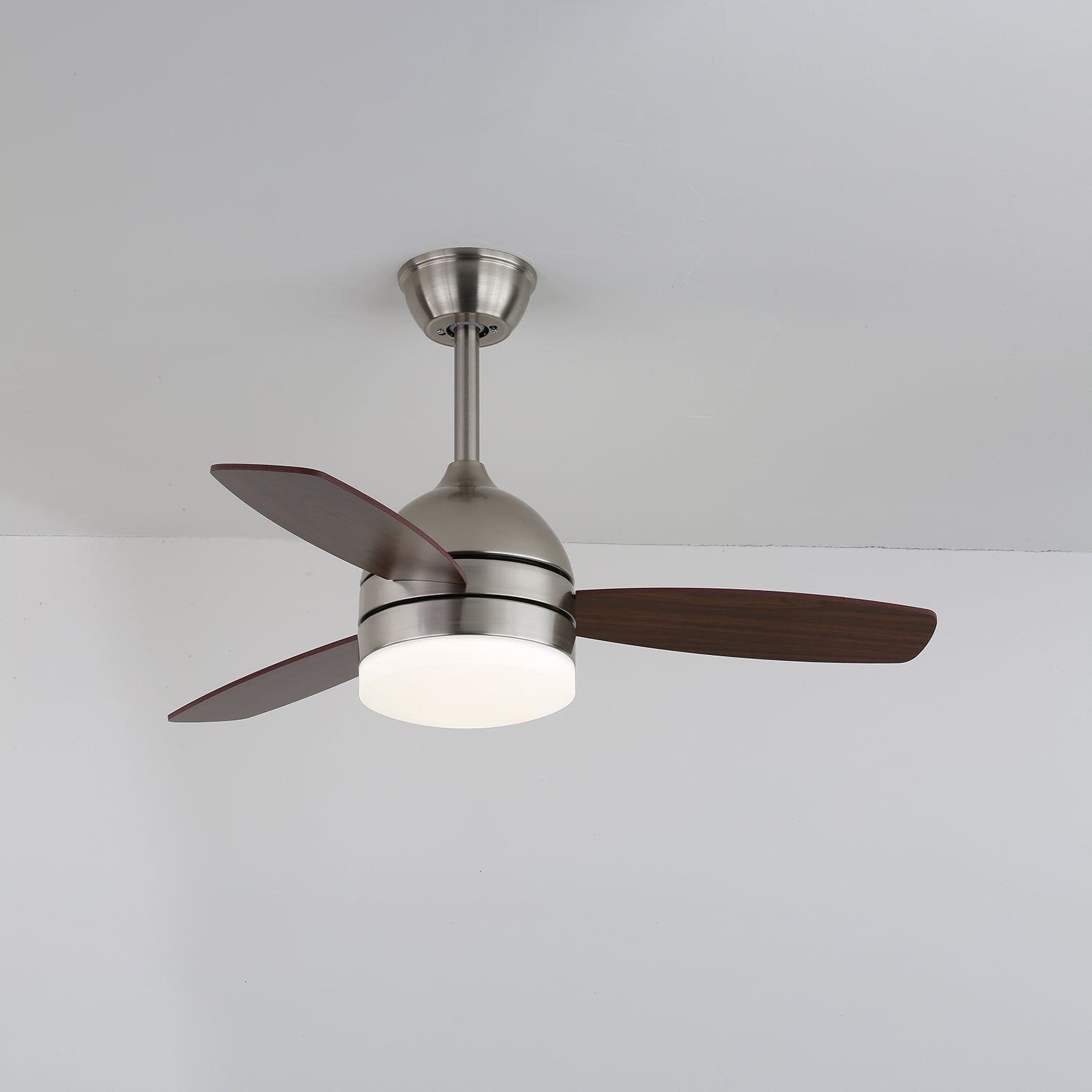 Schéma des dimensions du plafonnier ventilateur moderne Caelan