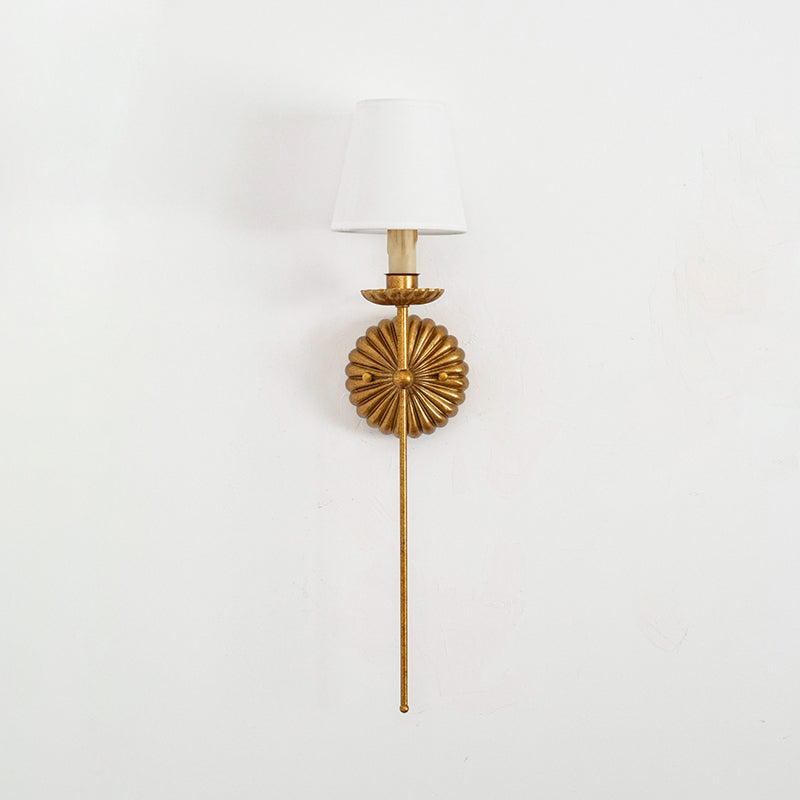 Axiom Applique Murale en Métal Doré Antique et Tissu Industriel Vintage - Neutralighting