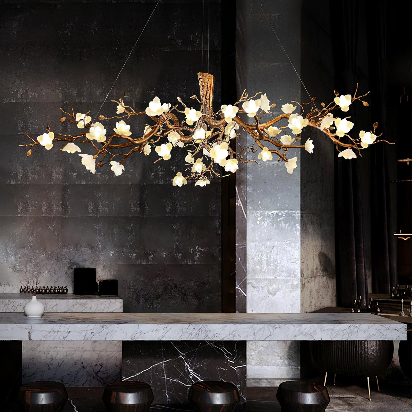Avaros Lustre en céramique et laiton de luxe postmoderne avec branches fleuries - Neutralighting