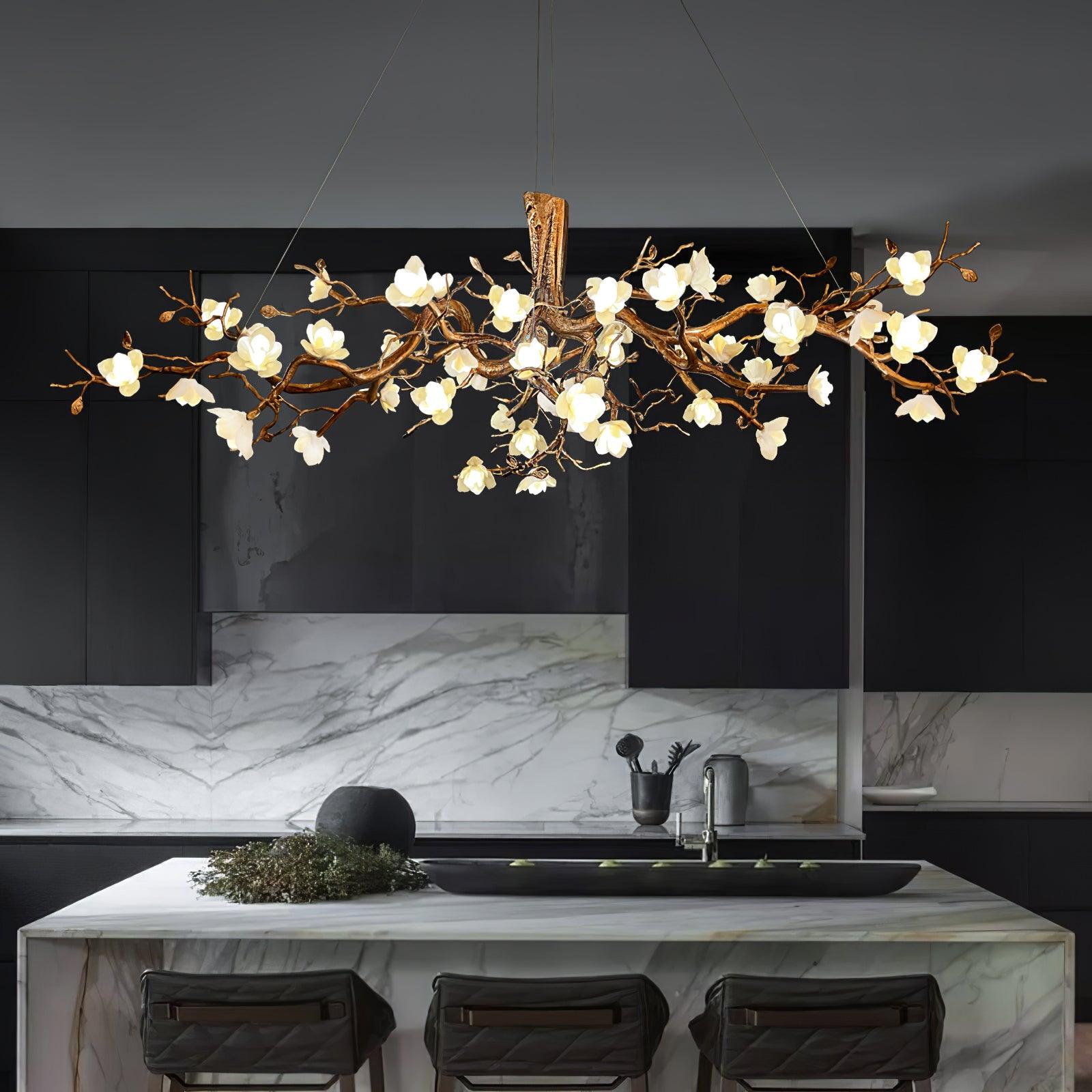 Avaros Lustre en céramique et laiton de luxe postmoderne avec branches fleuries - Neutralighting