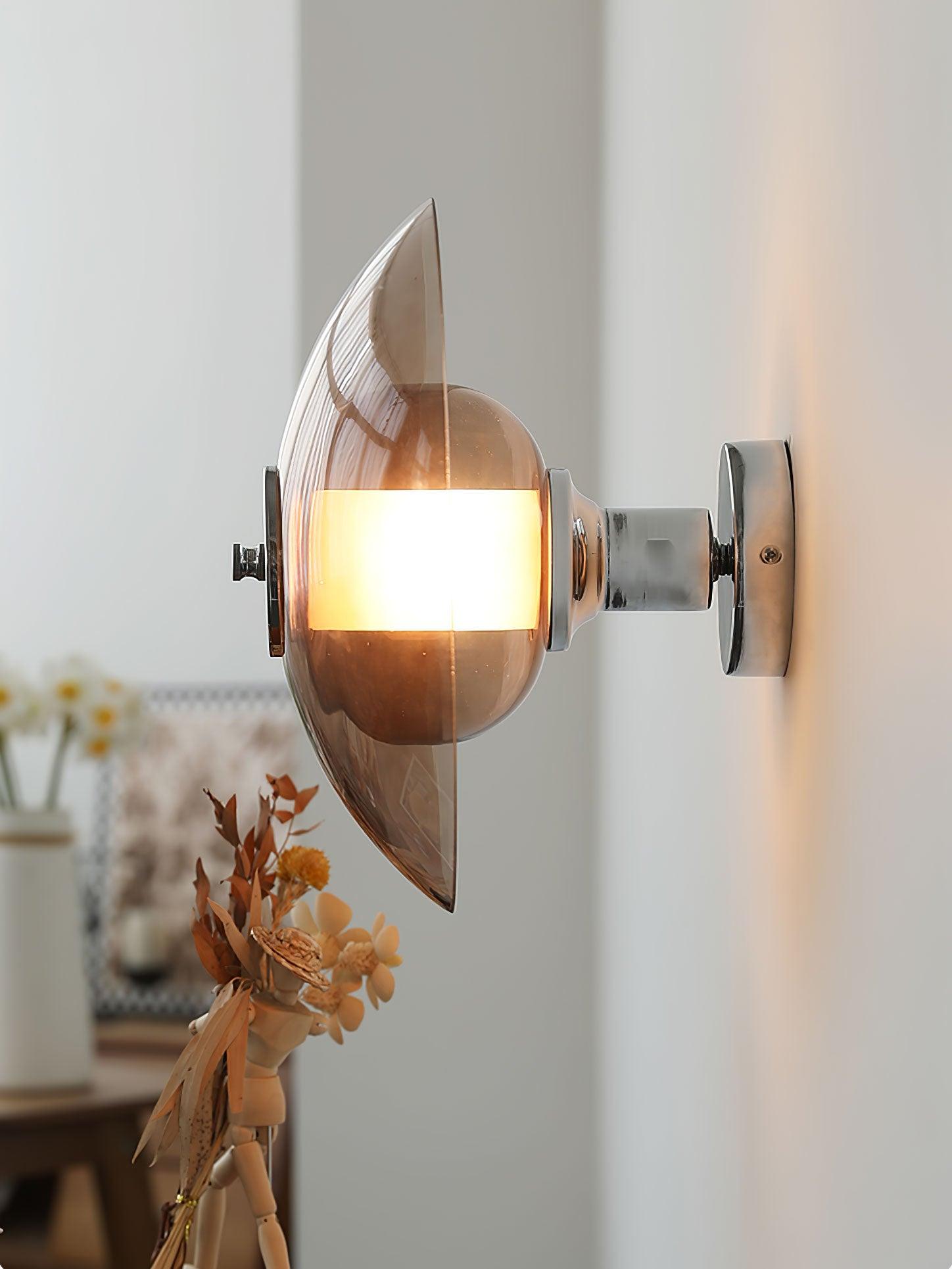 Cocarir Nordic Art Flying Saucer Plug-in Wall Light - Neutralighting