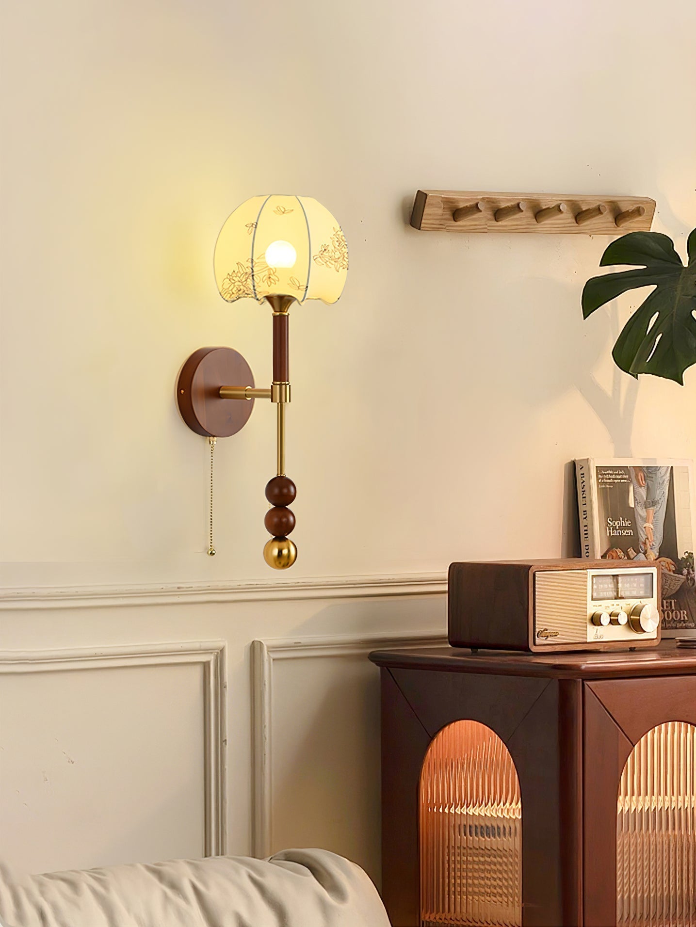 Hilda Roma Elegance Wood Sconce Wall lamp - Neutralighting