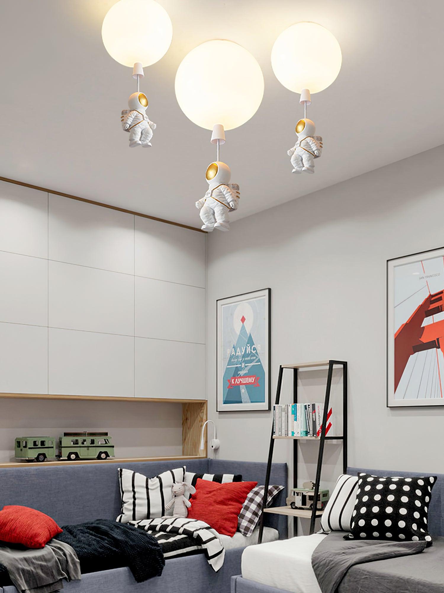 Solara Lampe Plafonnier Acrylique Ballon Astronaute - Neutralighting