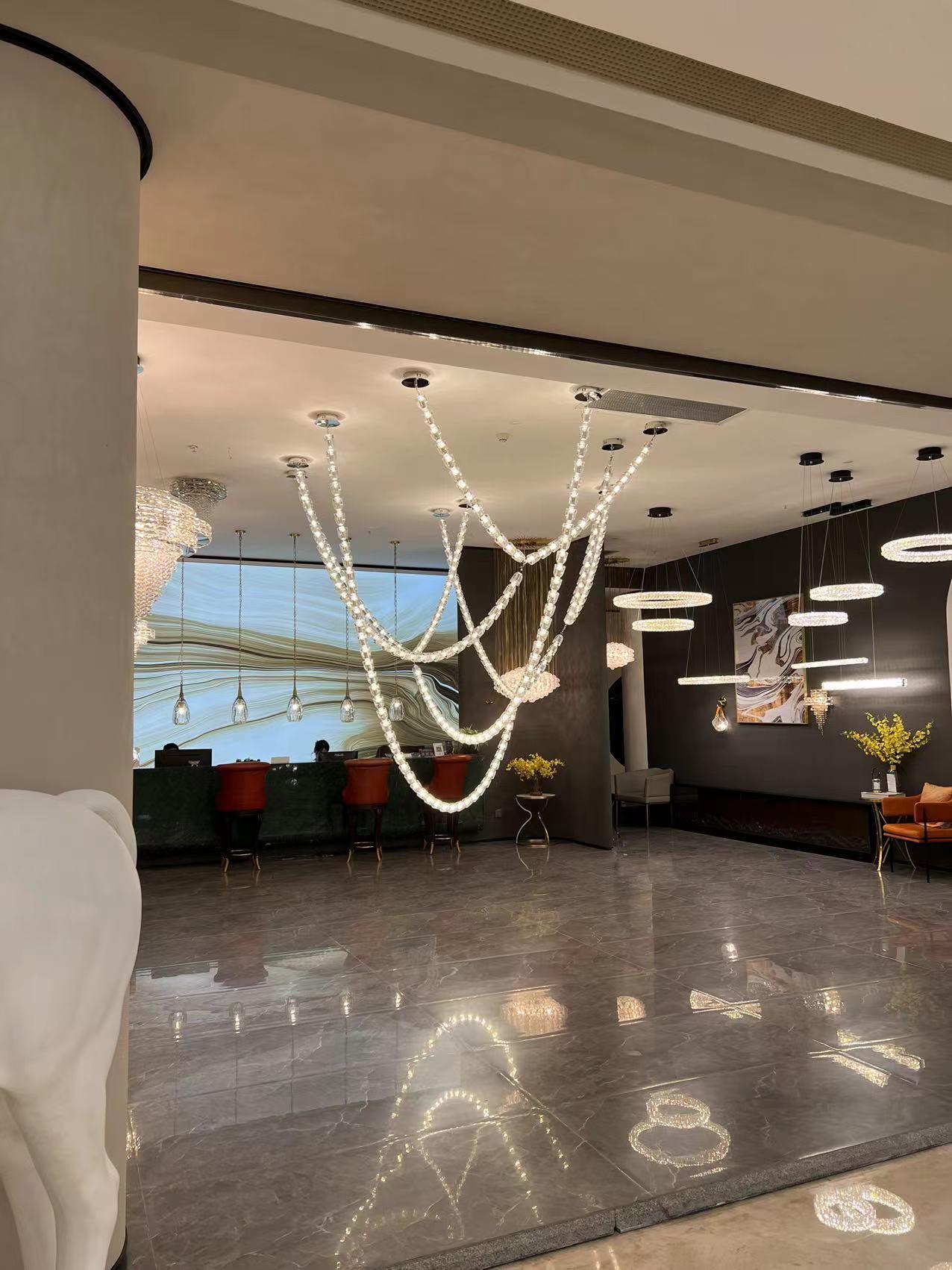 Lustra Chandelier Chrome Cristal Entrelacé Lignes - Neutralighting