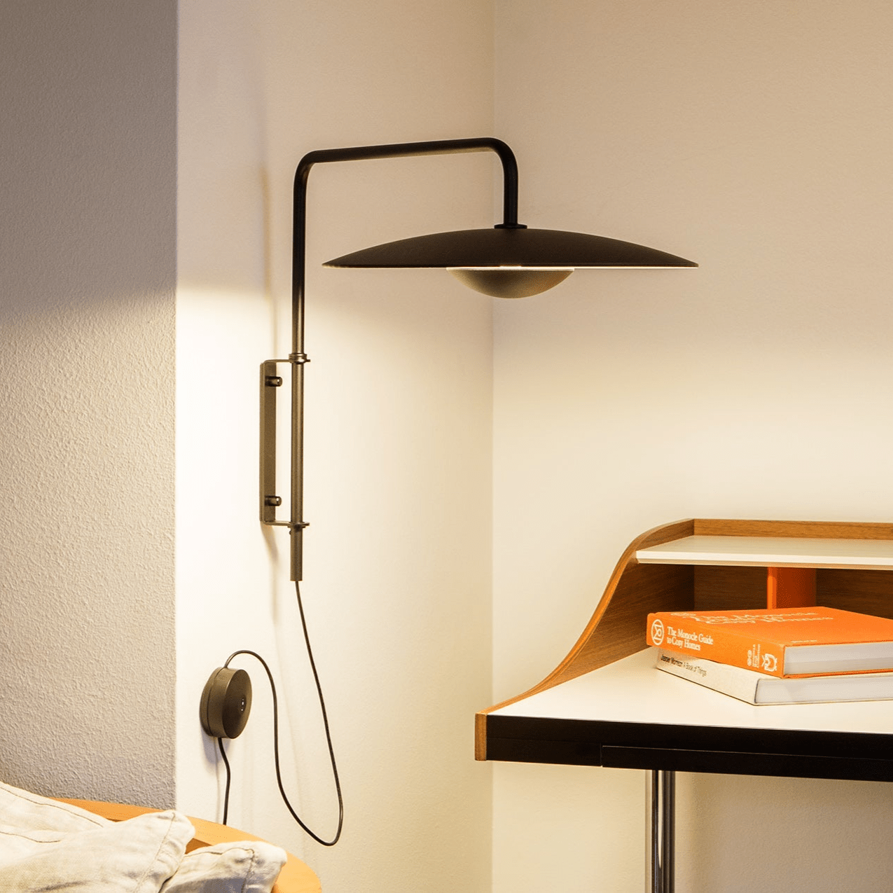 Abnormal Classic Modern Minimalist Plug-In Wall Lamp - Neutralighting