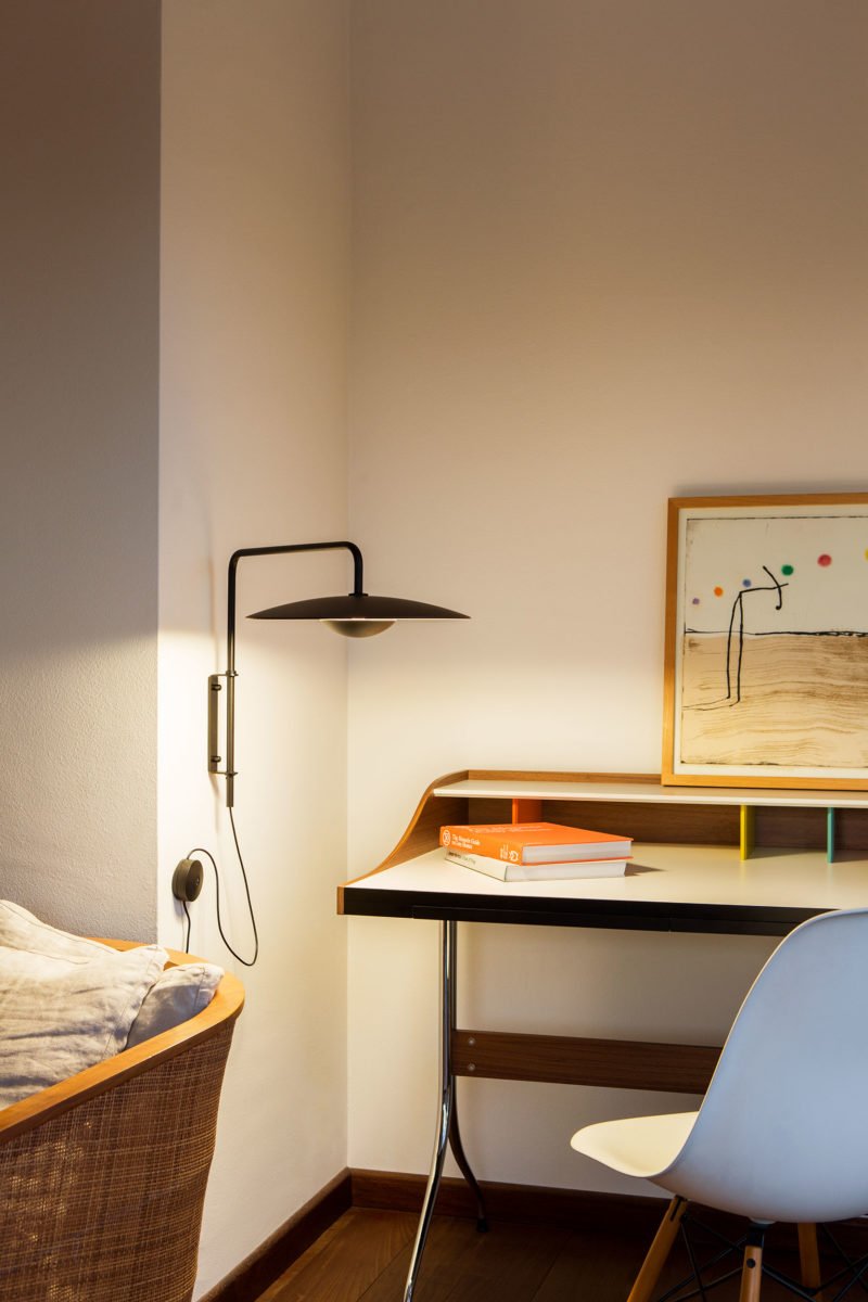 Abnormal Classic Modern Minimalist Plug-In Wall Lamp - Neutralighting